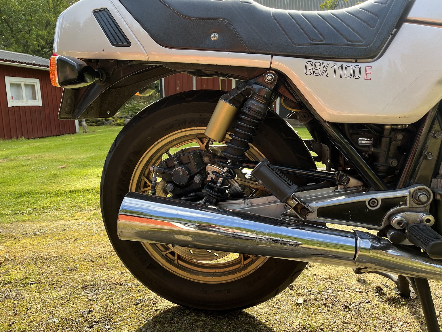 Exteriörbild på 1982 Suzuki GSX1100 - NO RESERVE
