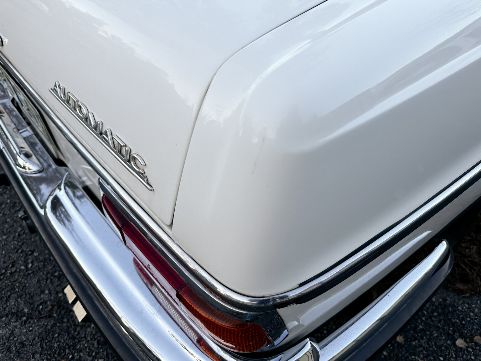Exterior image of 1967 Mercedes-Benz 250 S
