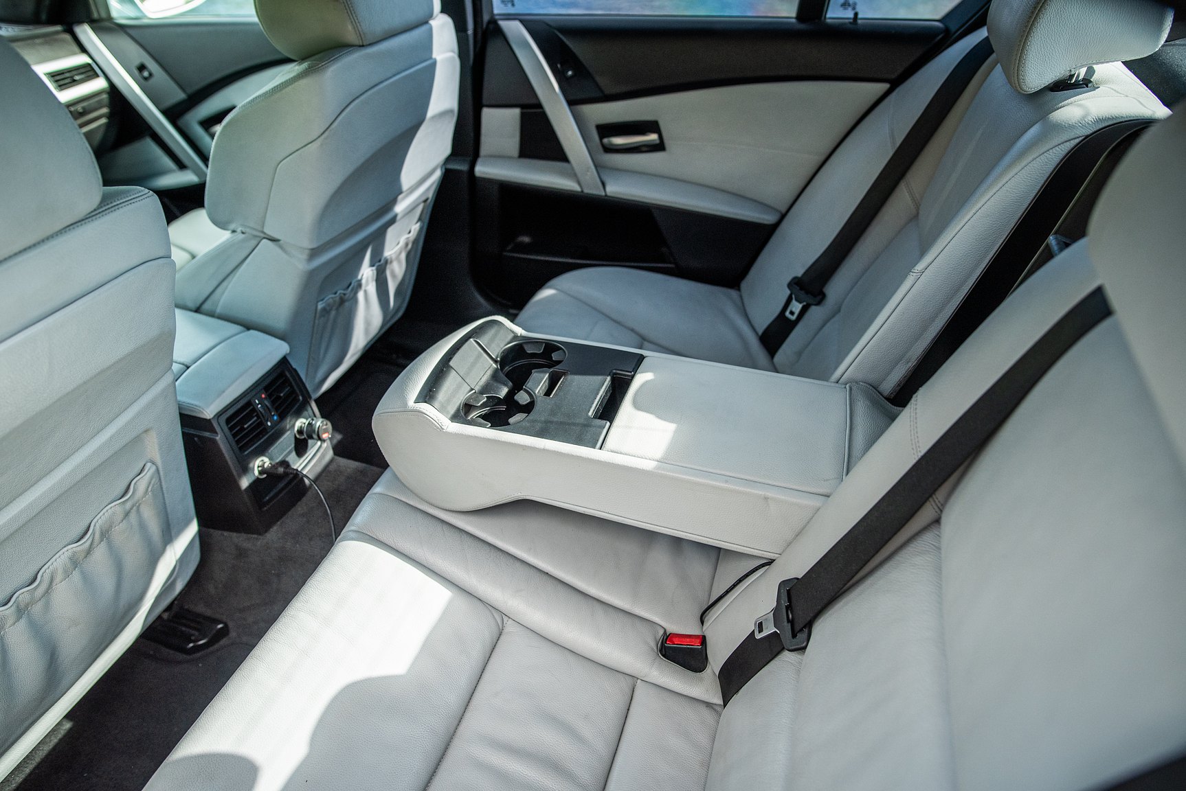 Interior image of 2006 BMW E60 M5