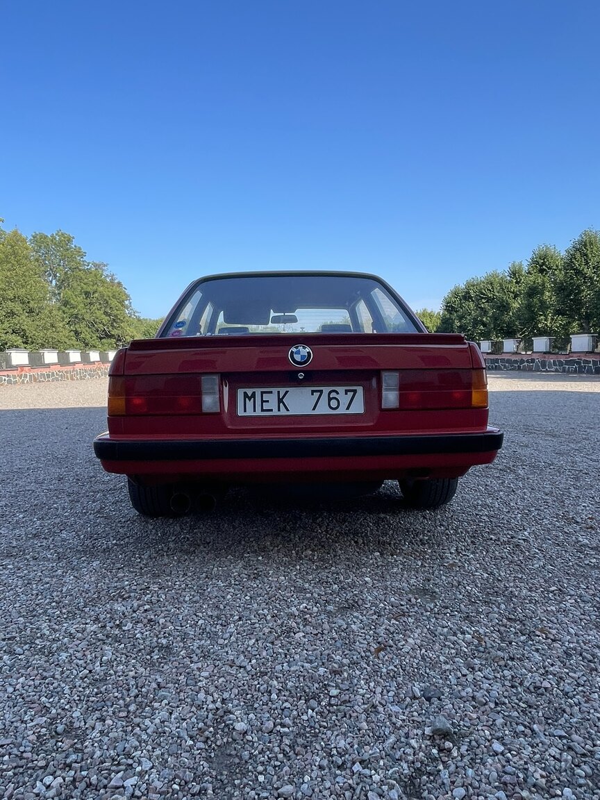 Aussenfoto 1987 BMW 320i