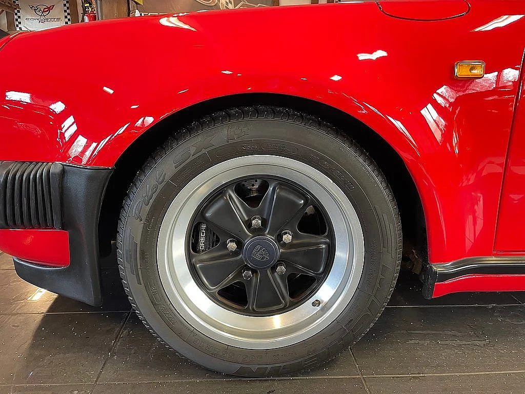 Bild på 1987 Porsche 911 (16)