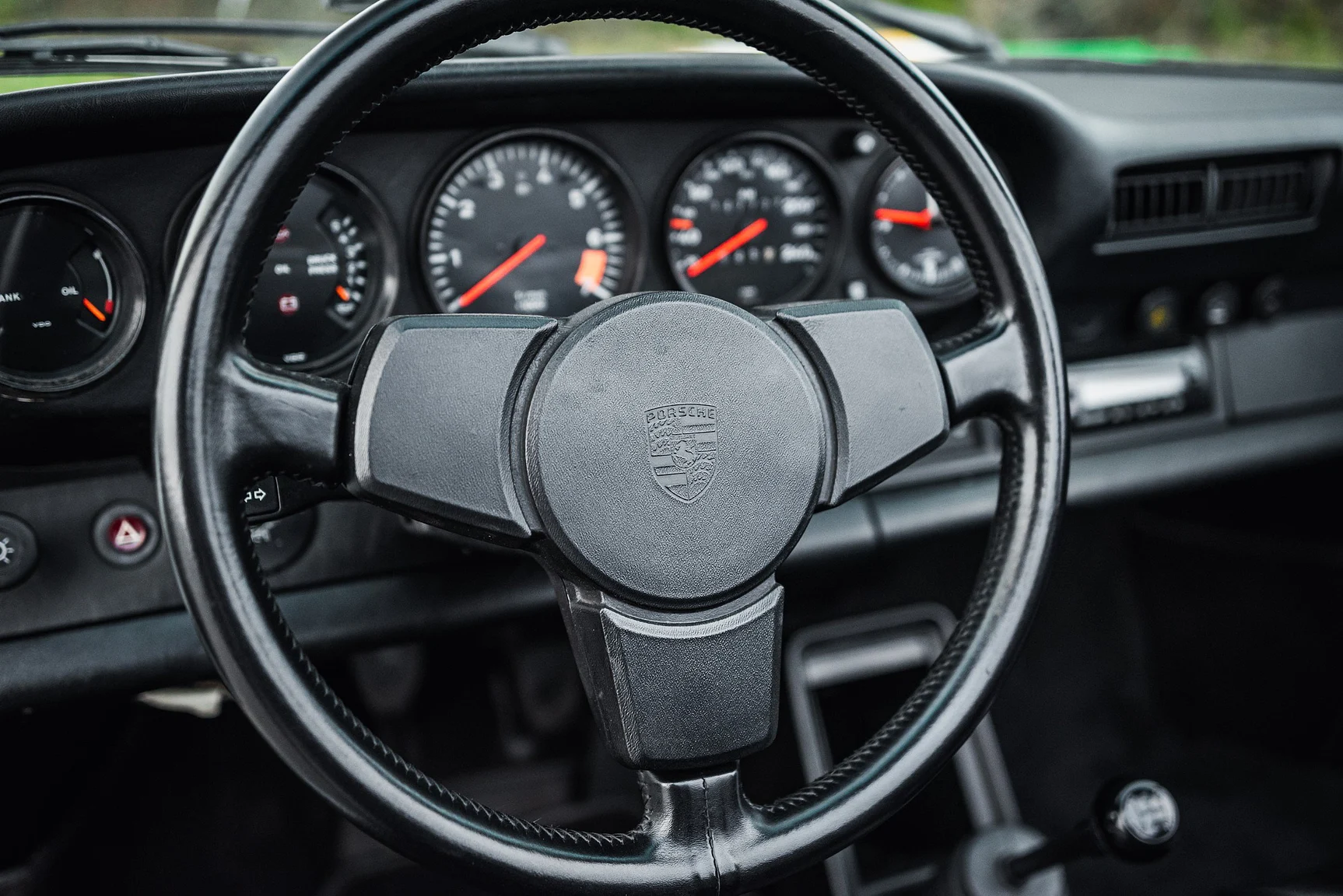 Interior image of 1983 Porsche 911 SC (24)