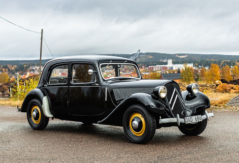 1951 Citroën Berline 11 Sport OXD686
