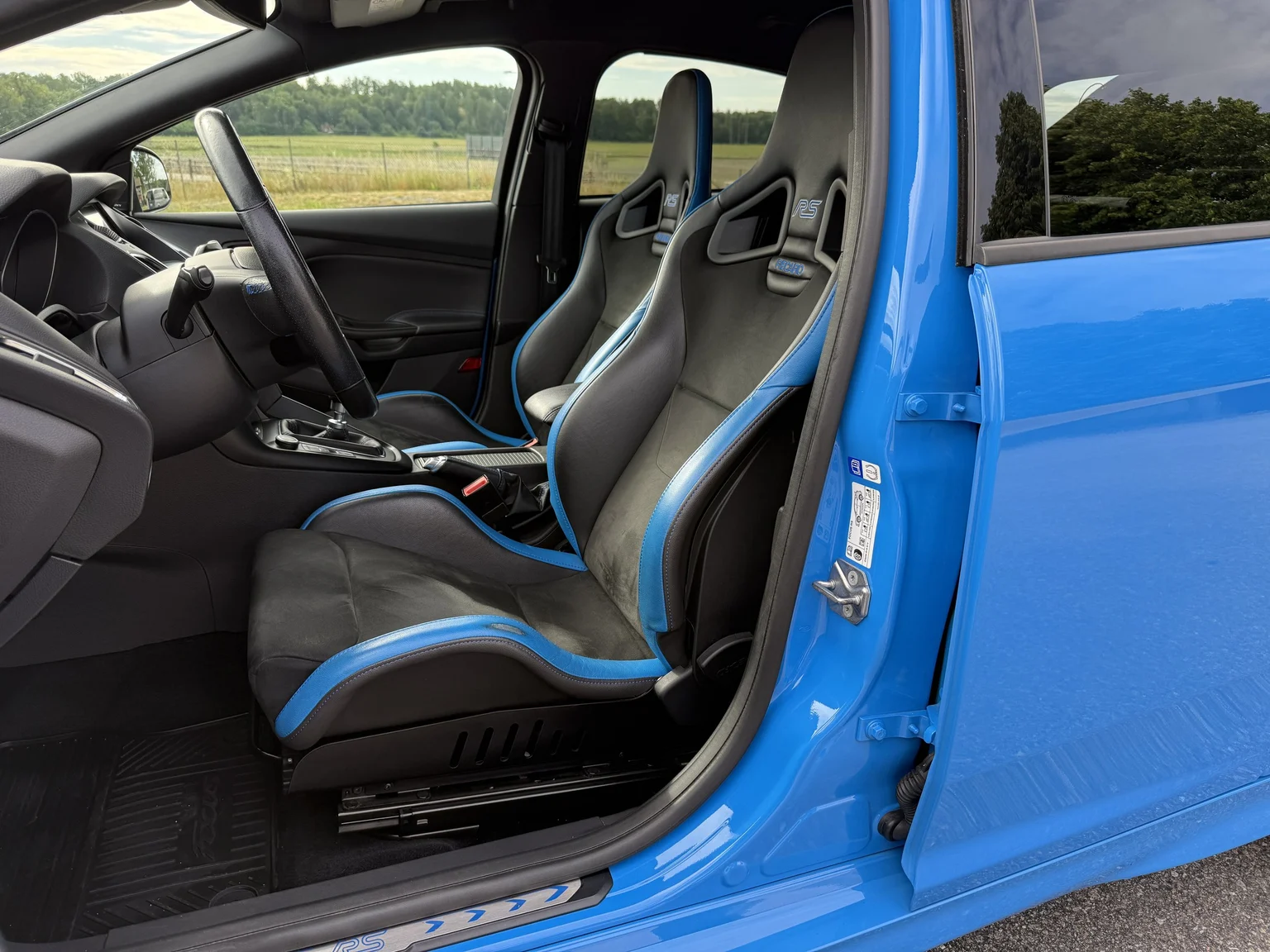 Interior image of 2018 Ford Focus RS (5)