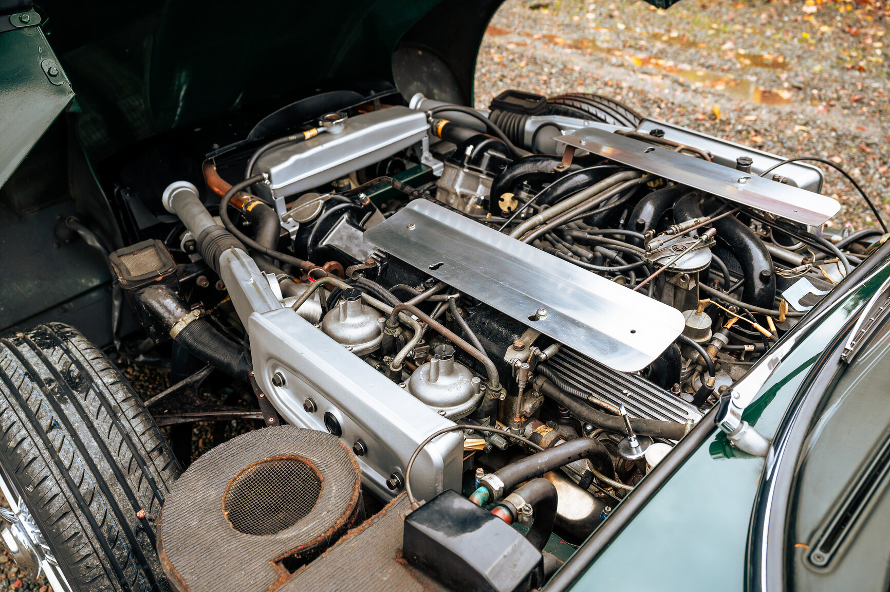 Image of 1973 Jaguar E-Type V12 mechanics
