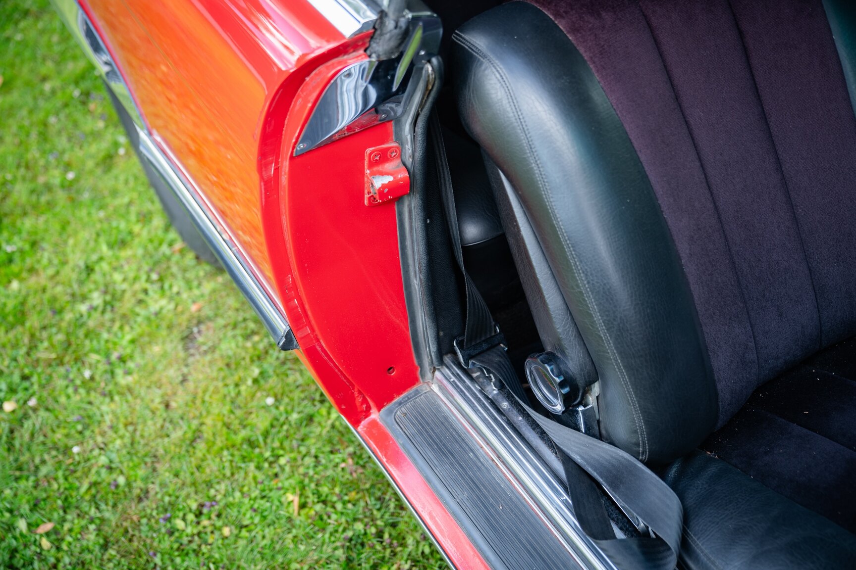 Interior image of 1975 Mercedes-Benz 350 SLC