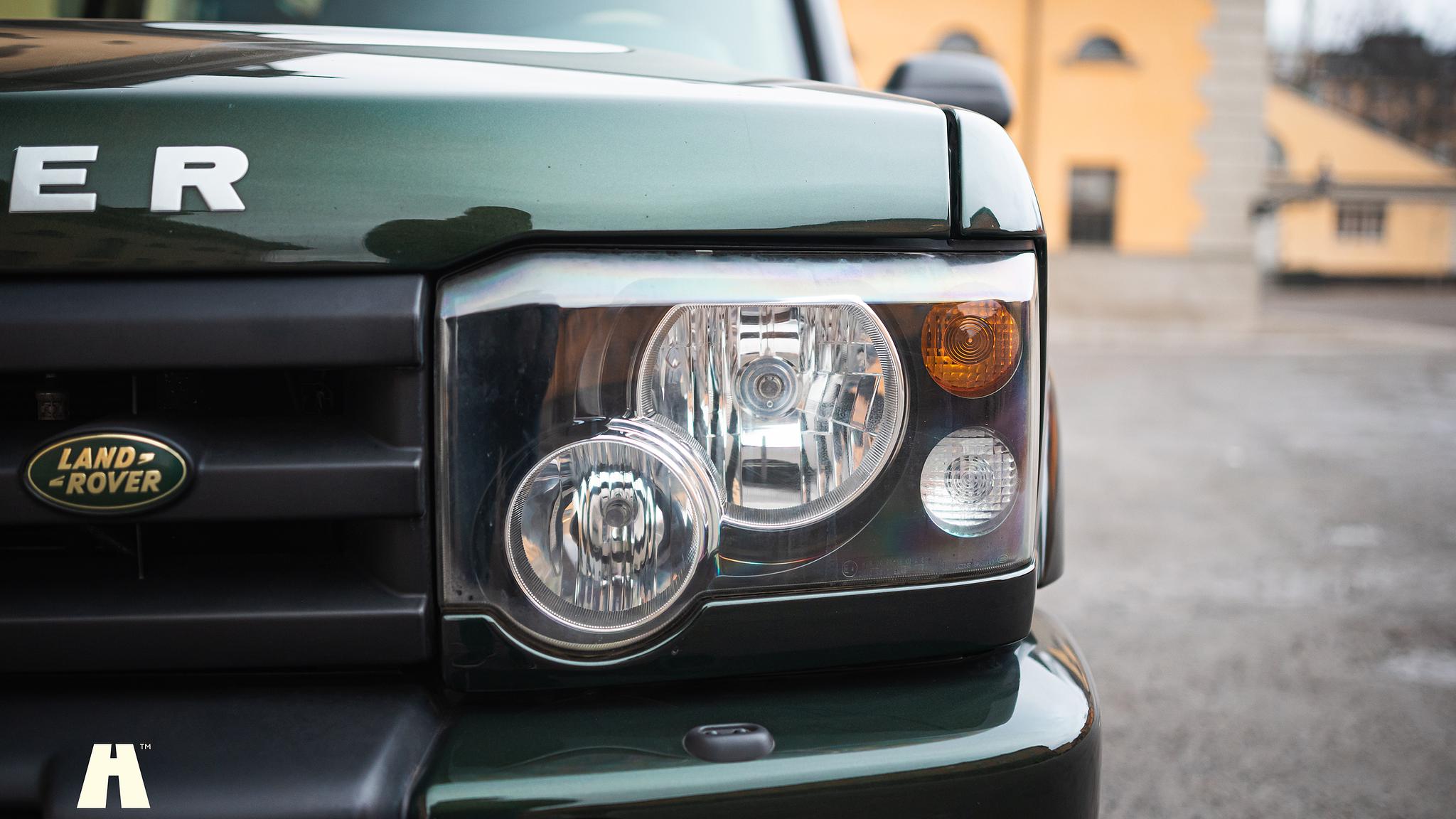 Exterior image of 2003 Land Rover Discovery II, 2003