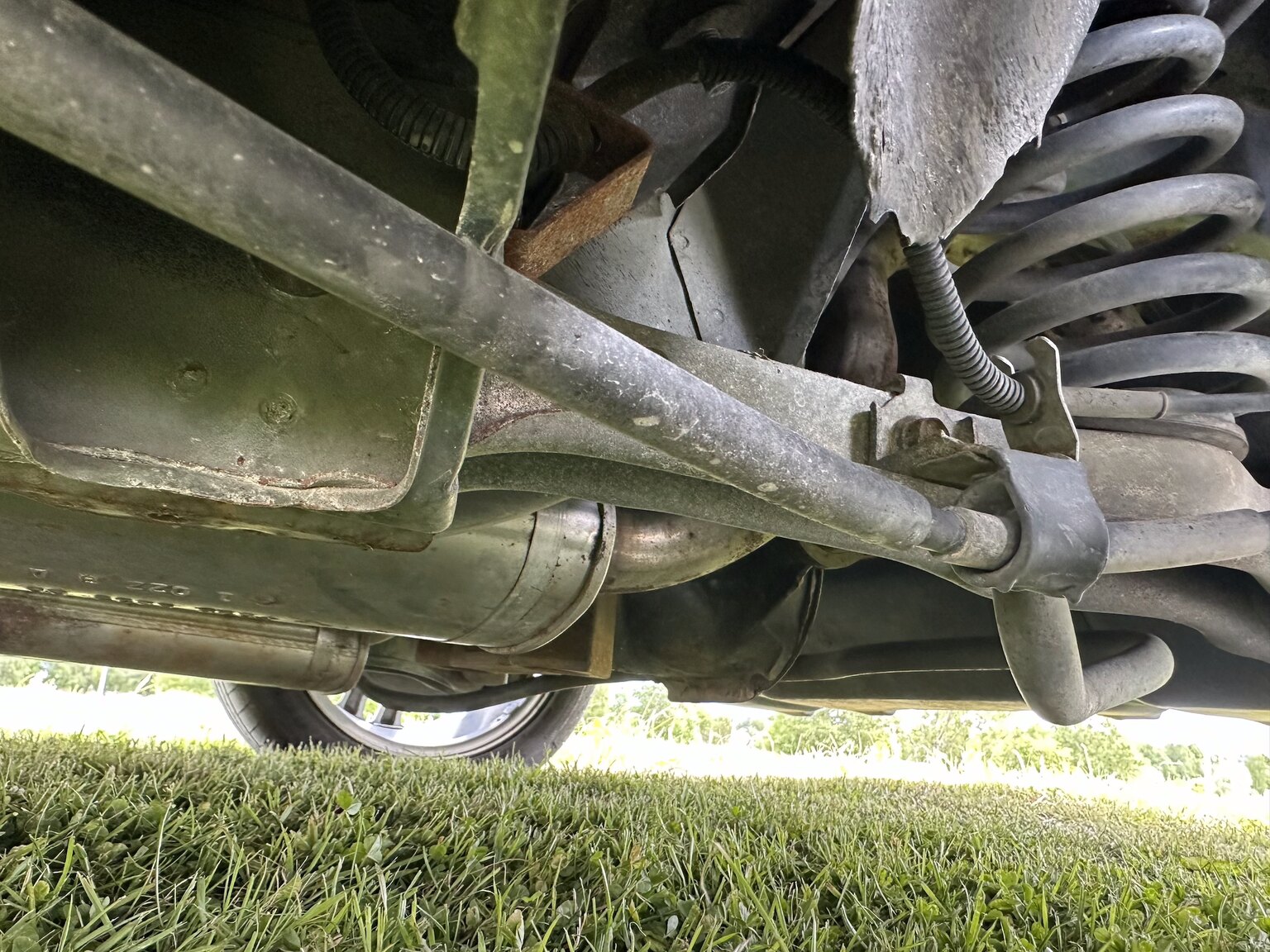 Image of 1998 Ford Mustang GT Convertible mechanics