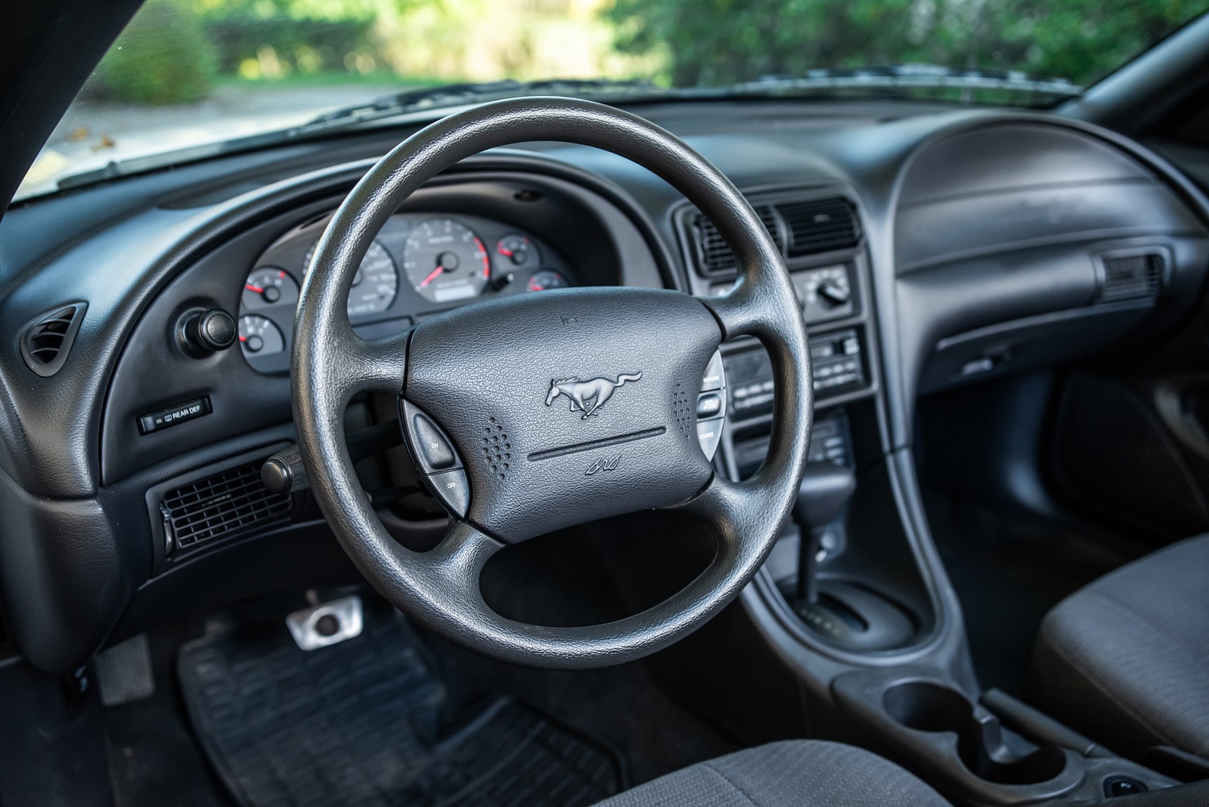 Interiörbild 2000 Ford Mustang Convertible 3.8 V6 Automat