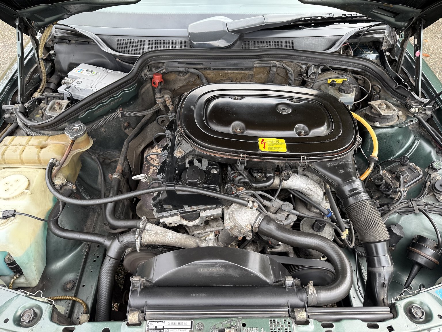 Image of 1989 Mercedes-Benz 190 E mechanics