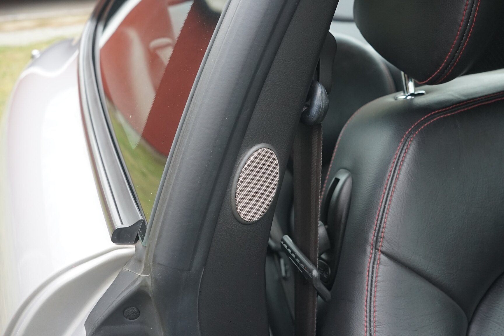 Interior image of 2001 Jaguar XKR Silverstone