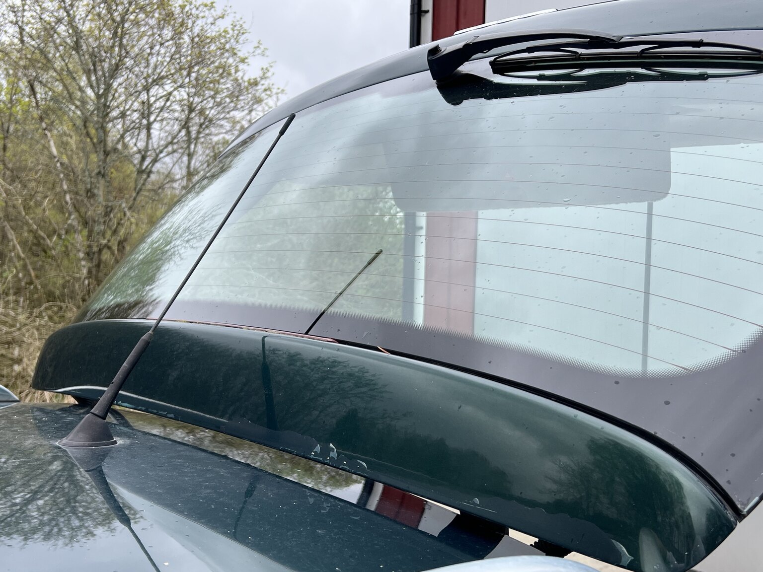 Exteriörbild på 1998 Audi A6 Avant 1.8T