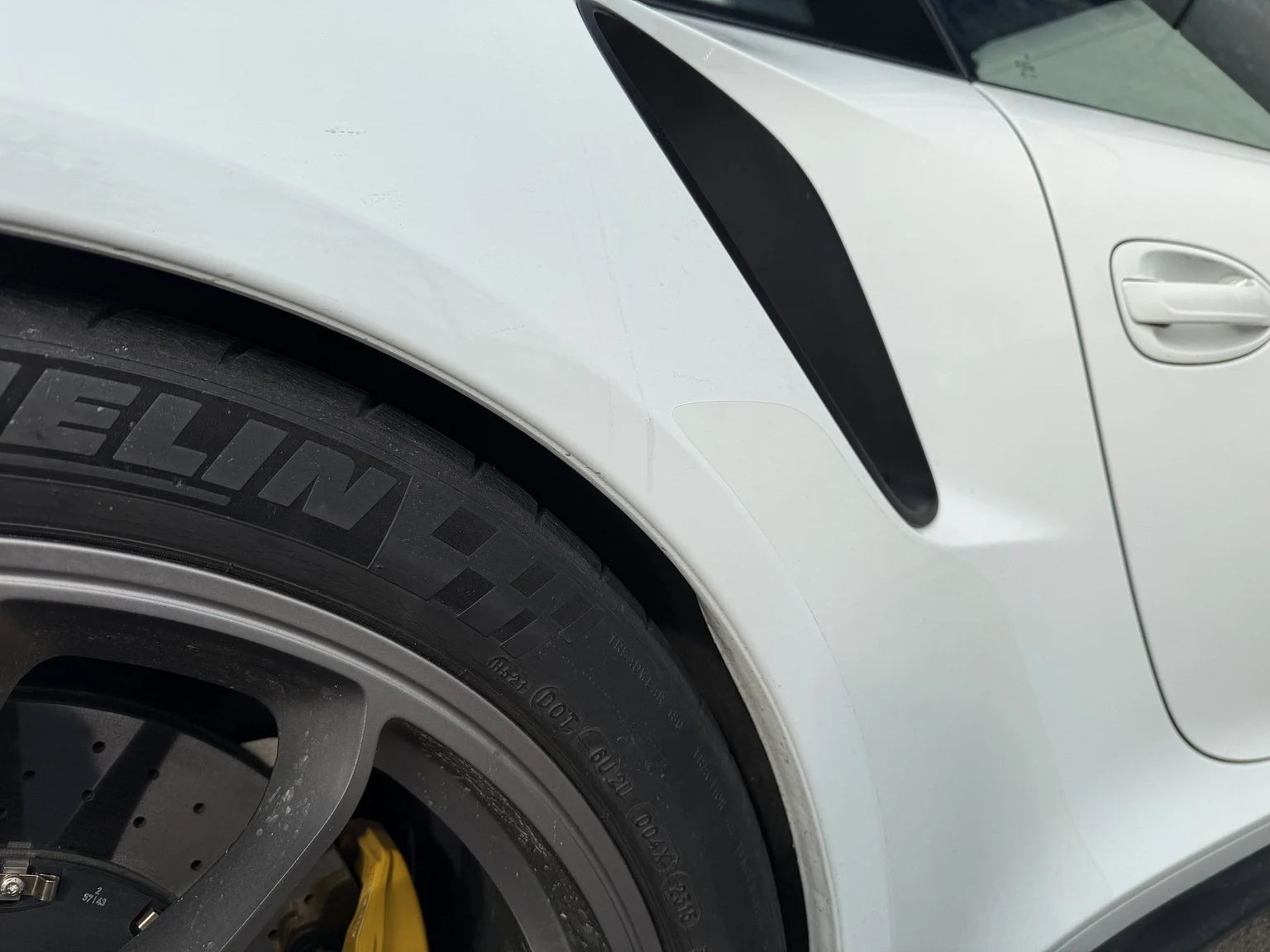 Exteriörbild på 2016 Porsche 911 GT3 RS (62)