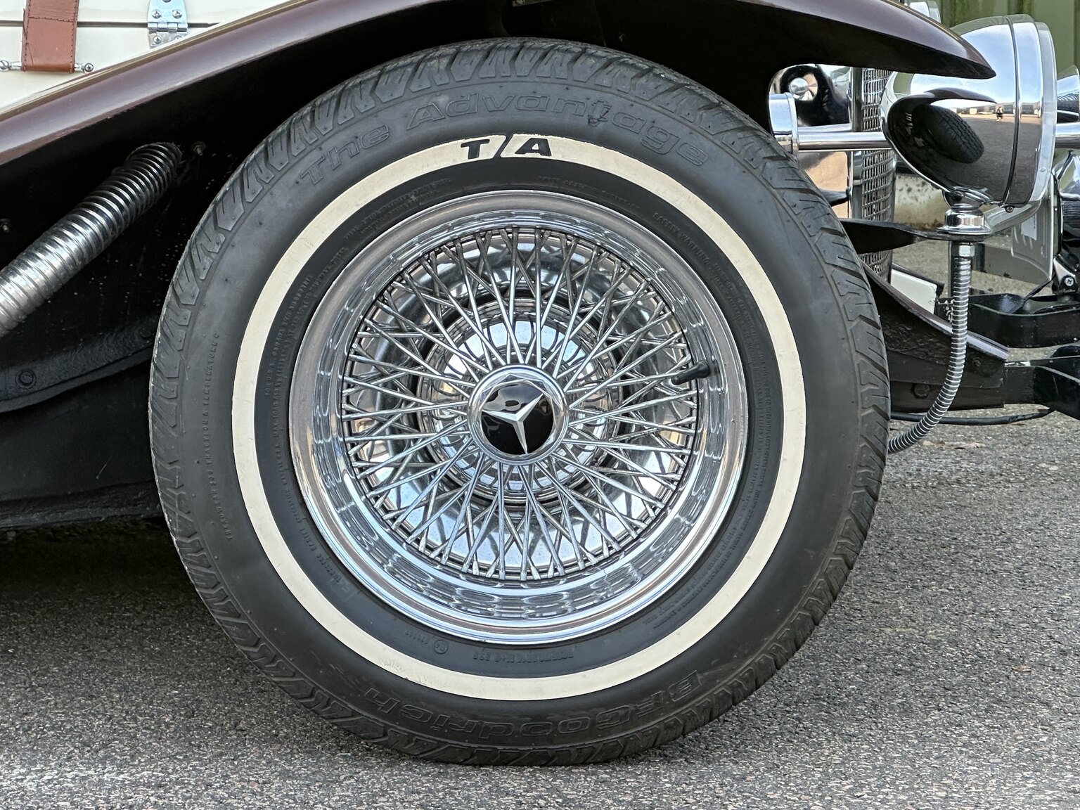 Exterior image of 1971 MB Gazelle