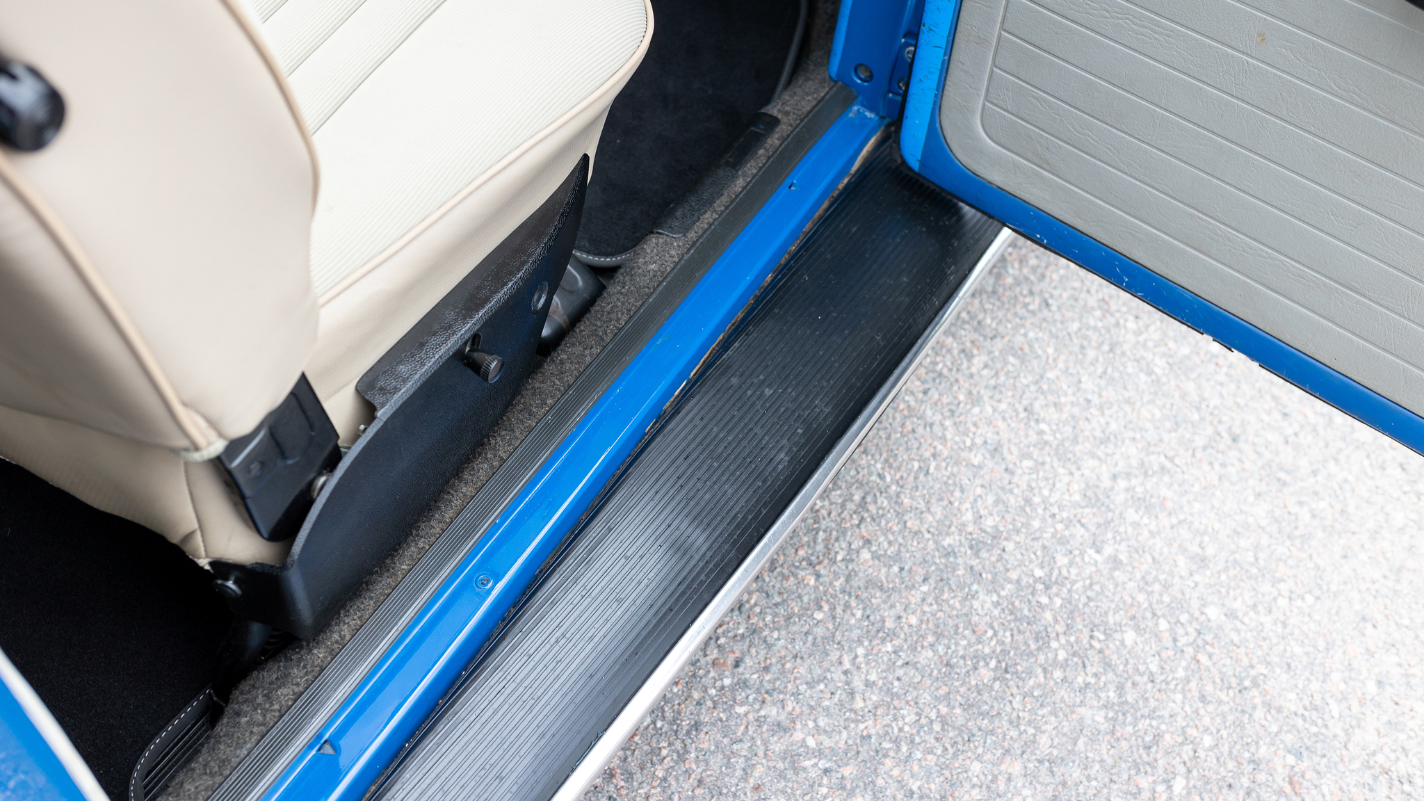 Interior image of 1973 Volkswagen Beetle 1303S 1600 (33)