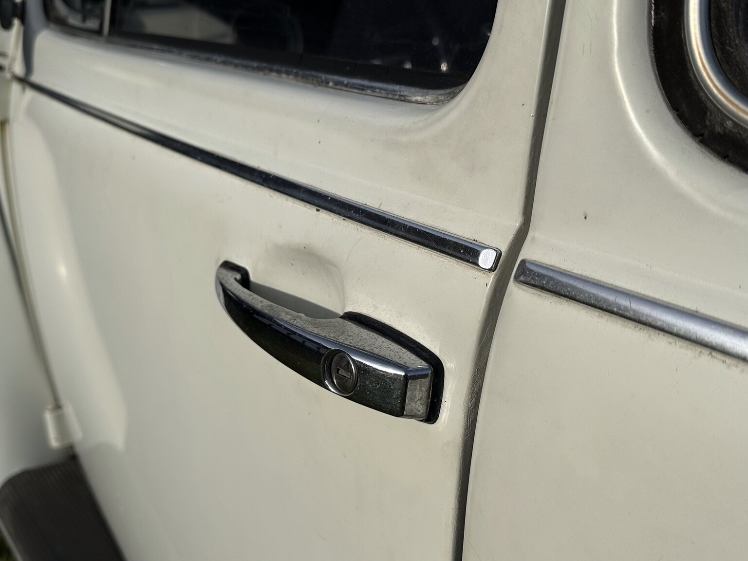 Exterior image of 1971 Volkswagen Beetle 1302 S