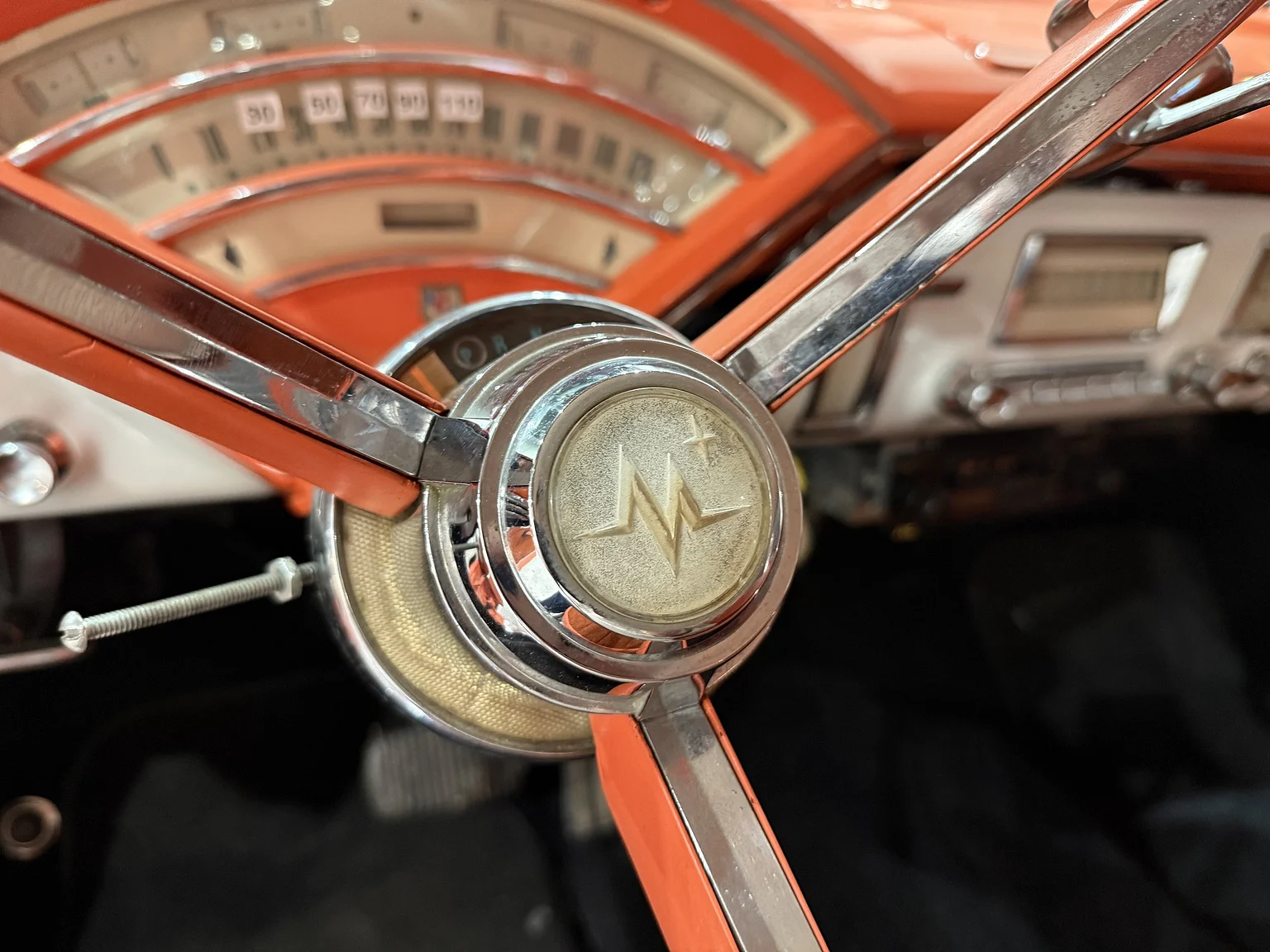 Innenraumfoto von 1956 Mercury Montclair Sport Sedan (19)