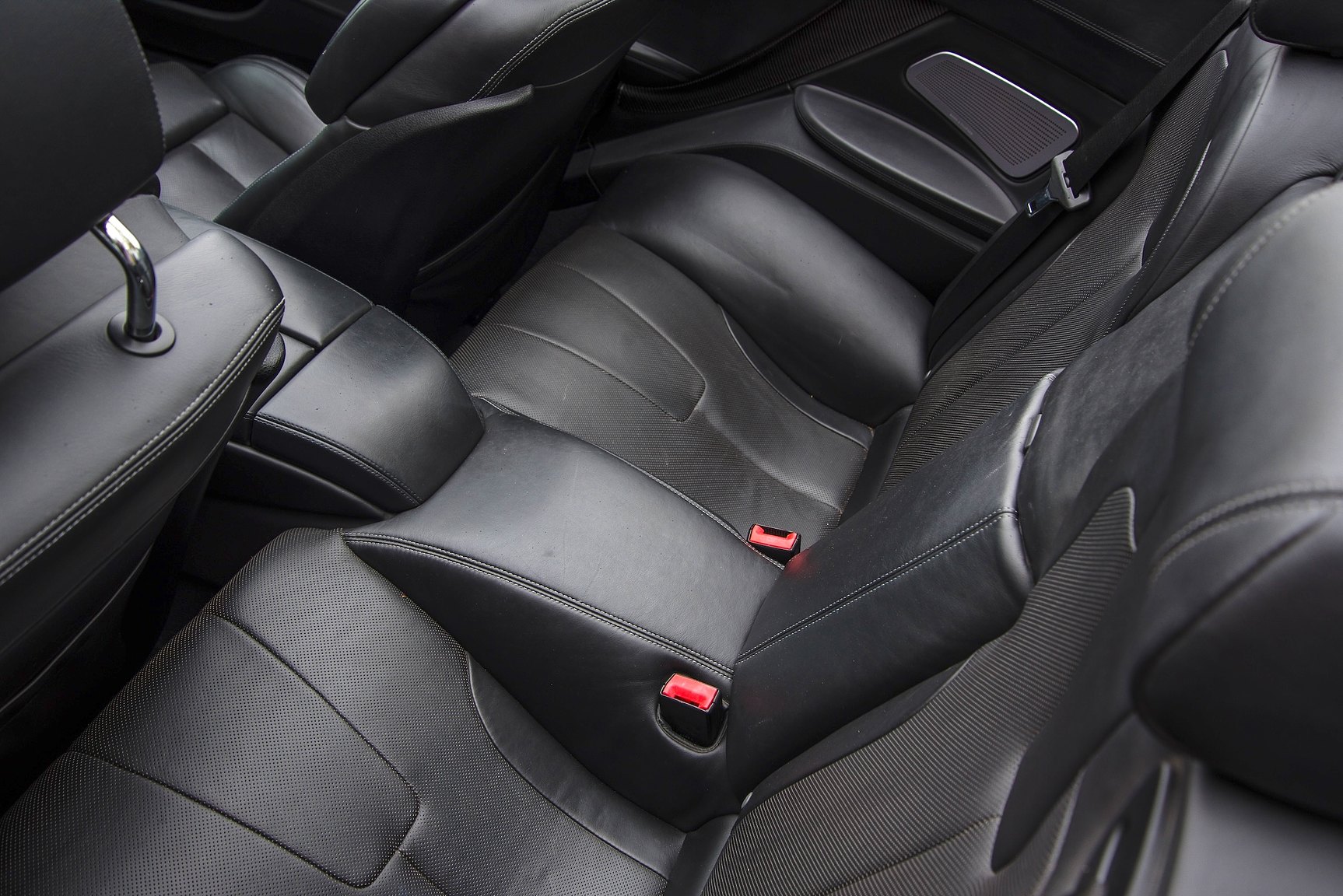 Interior image of 2014 BMW M6C