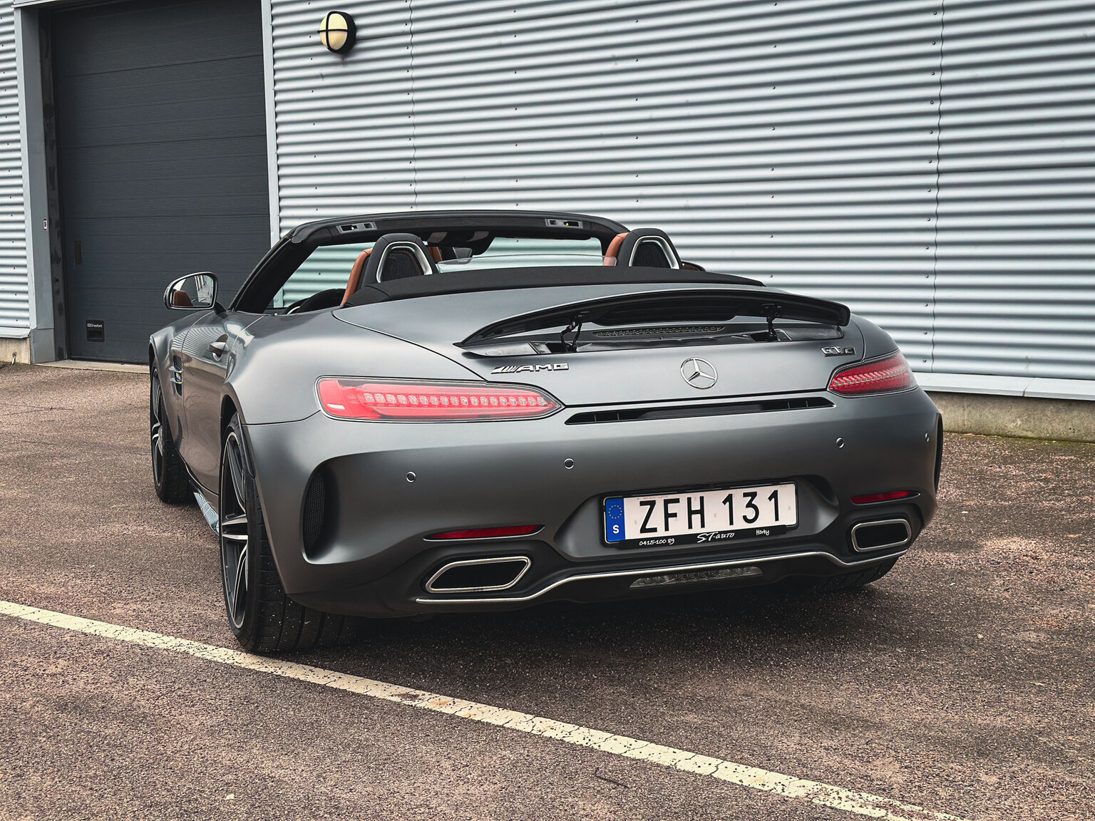 Exteriörbild på 2018 Mercedes Benz AMG GT C