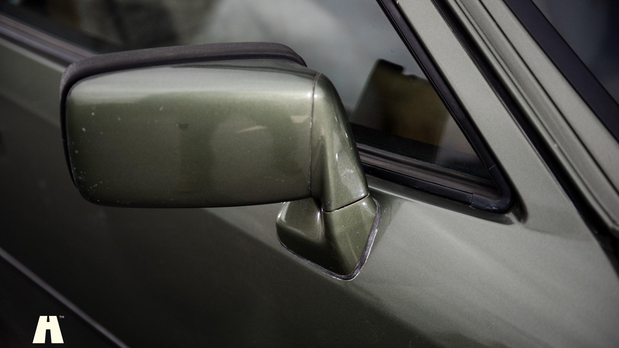 Exterior image of 1981 Porsche 924 (105)