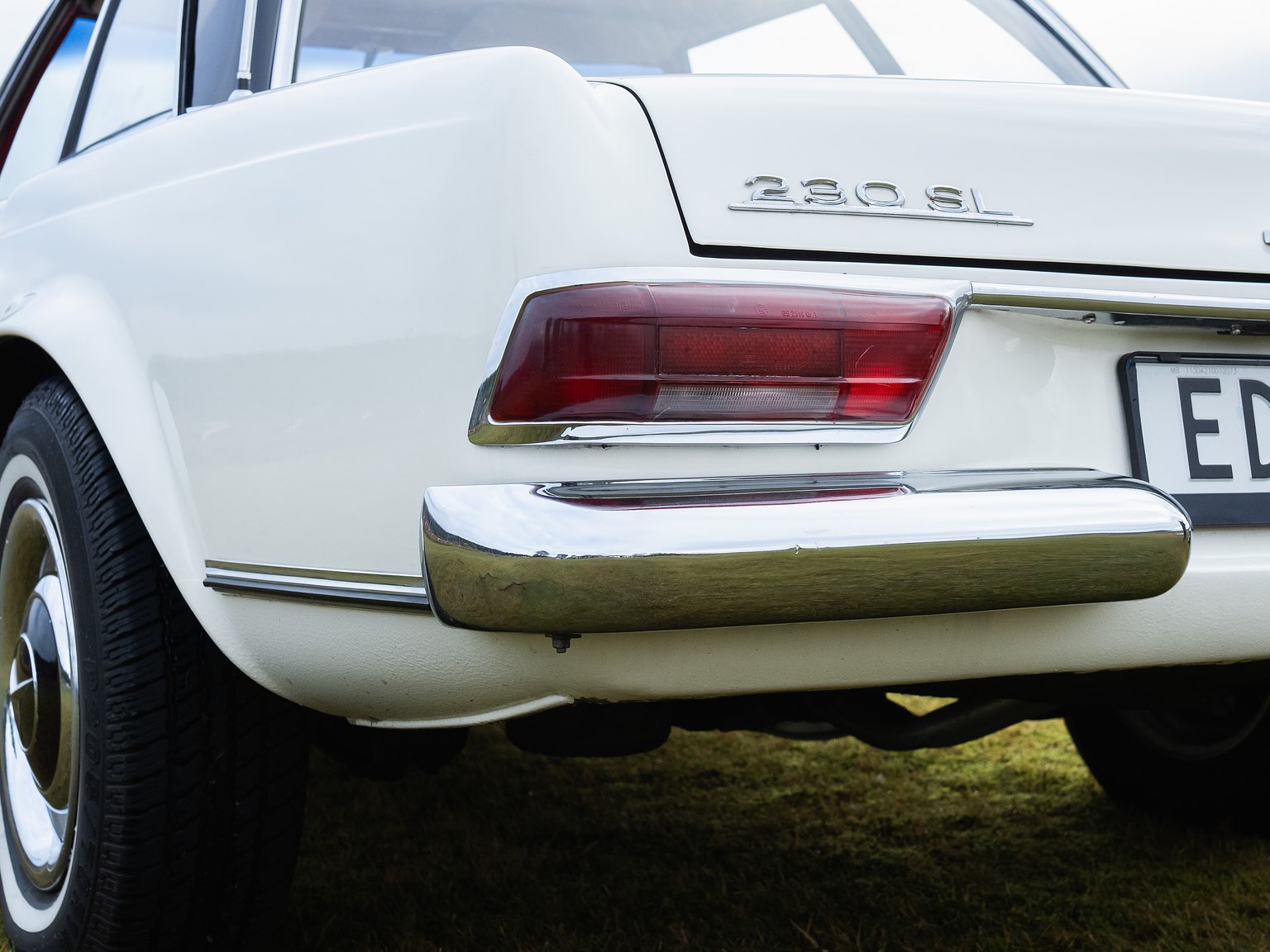 Aussenfoto 1966 Mercedes-Benz 230 SL "Pagoda"