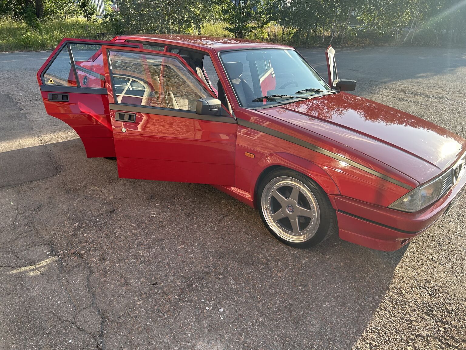 Aussenfoto 1988 Alfa Romeo 75 (19)