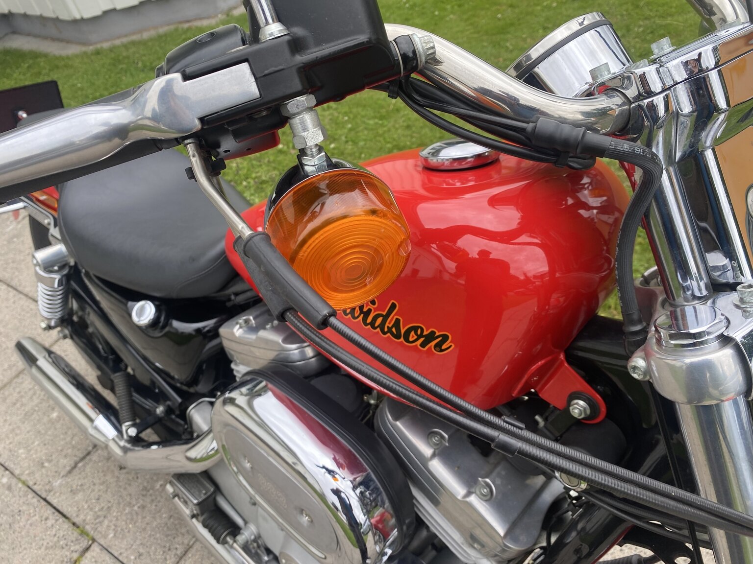 Exterior image of 1998 Harley-Davidson XL883