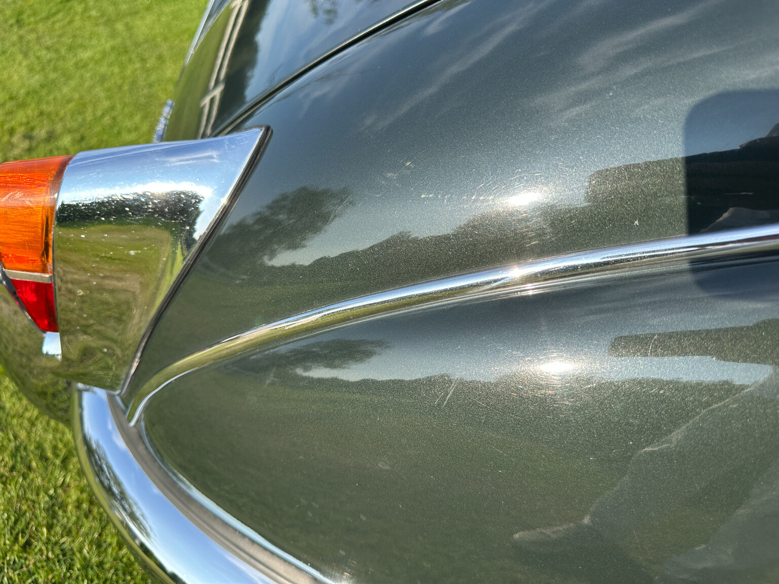 Exterior image of 1965 Daimler 250 V8