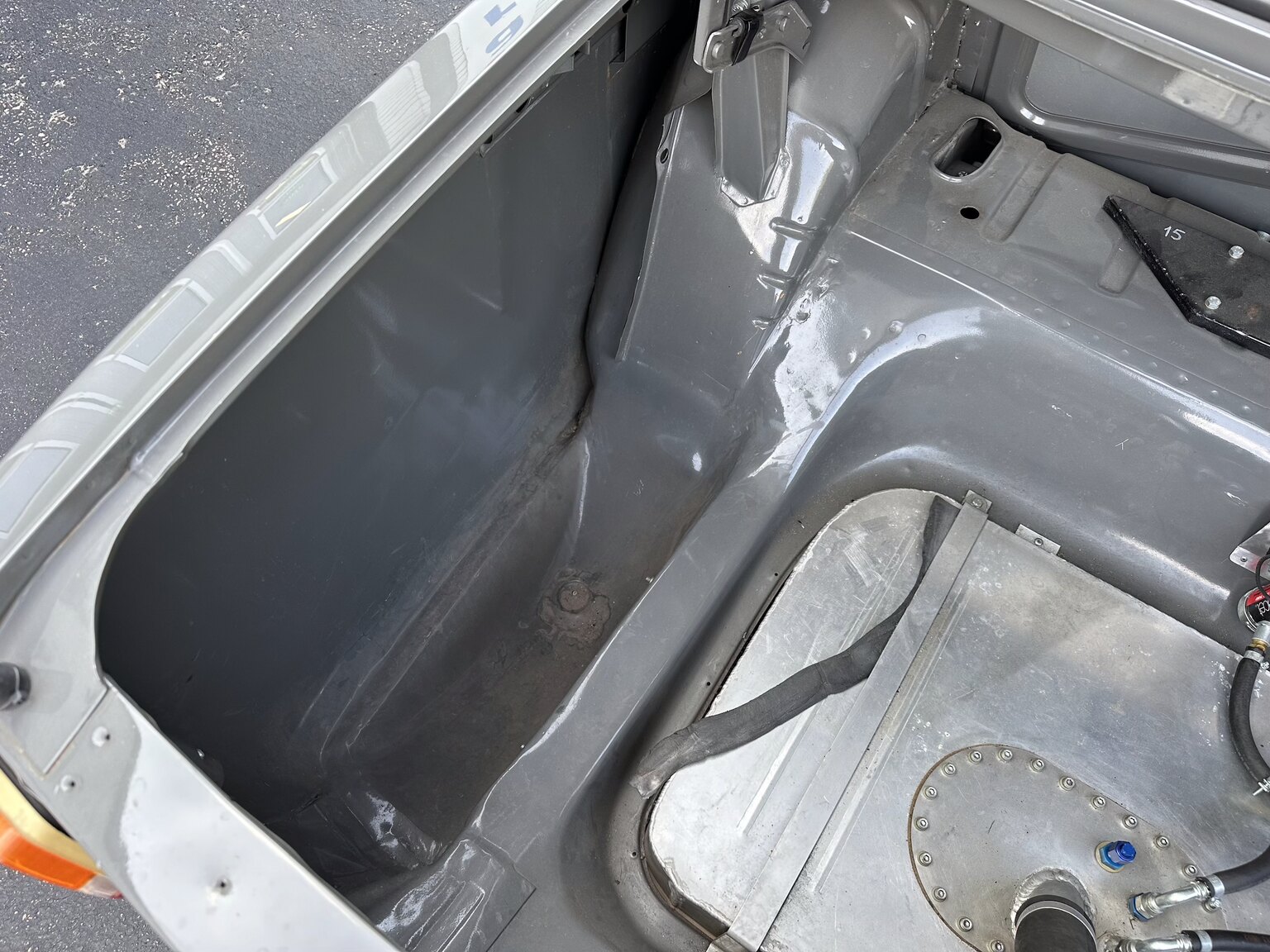 Image of 1969 Volvo 142 race car mechanics
