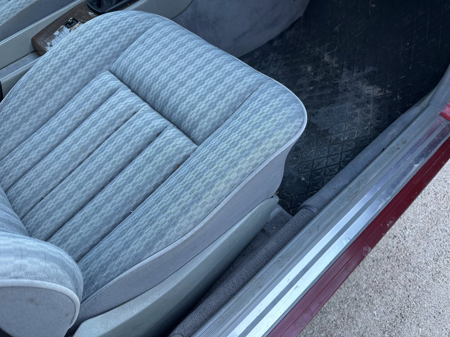 Interior image of 1990 Mercedes-Benz 200 E