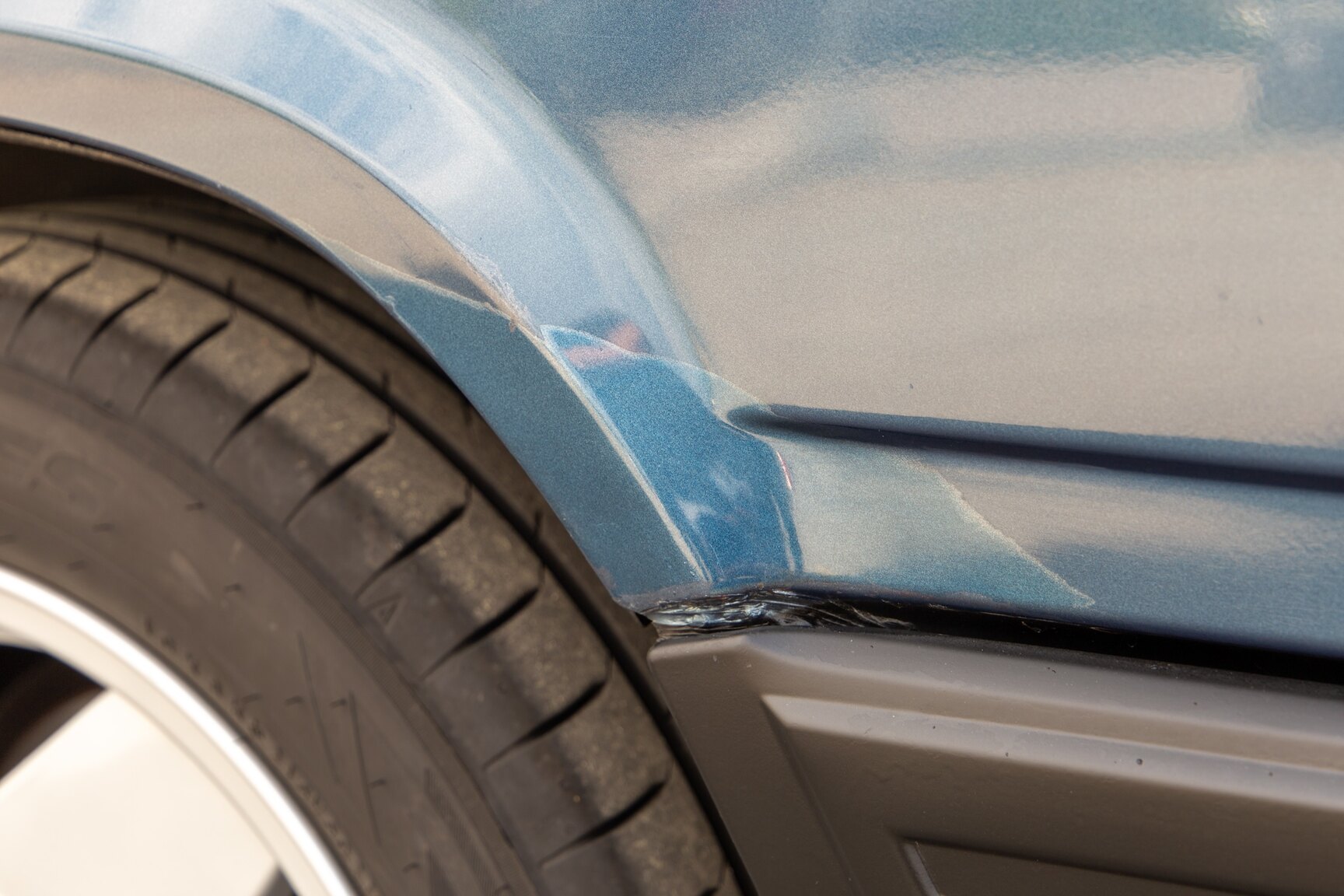 Exterior image of 1990 Volvo 745 Turbo (37)