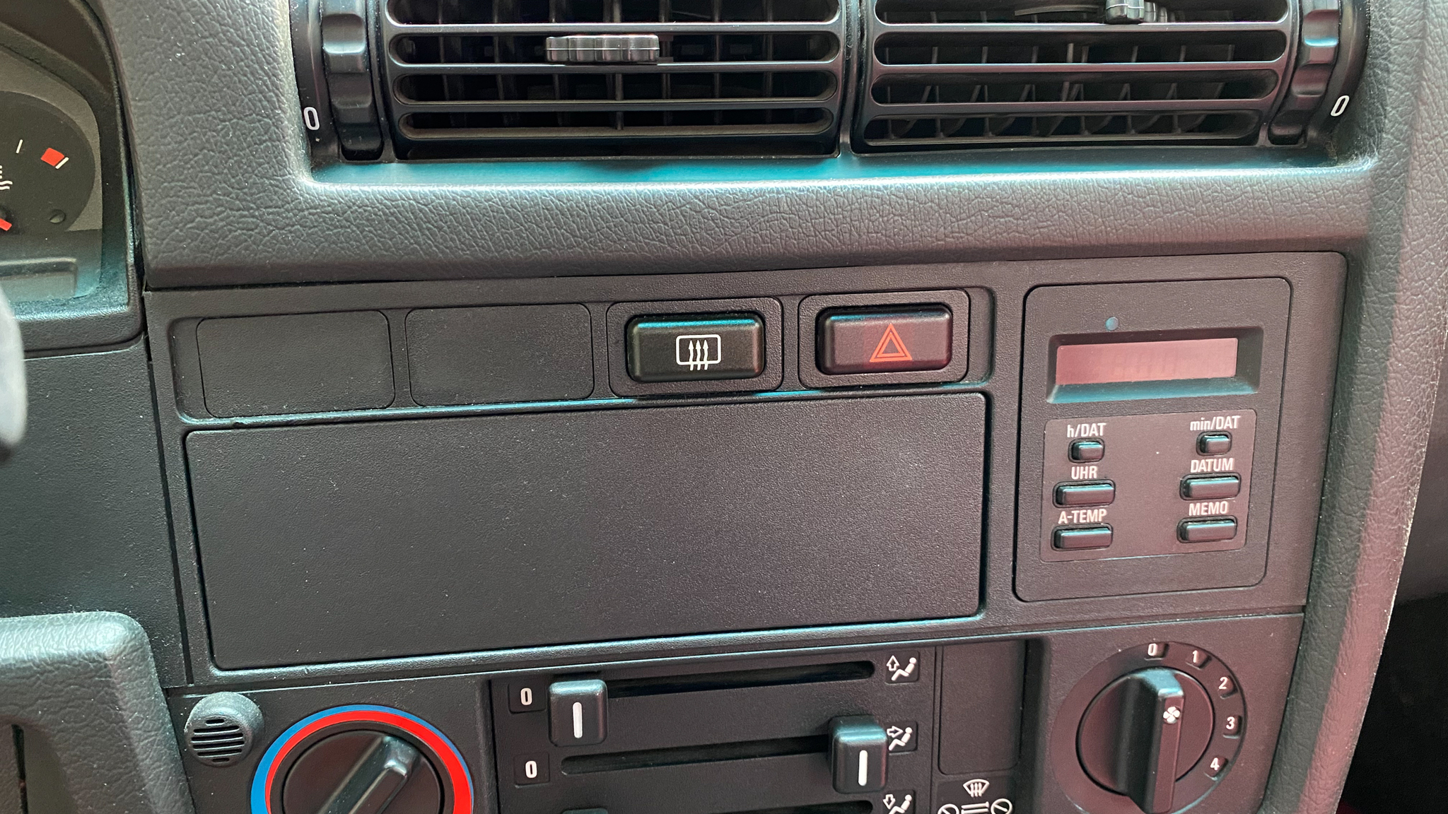 Innenraumfoto von 1990 BMW E30 M3 (11)