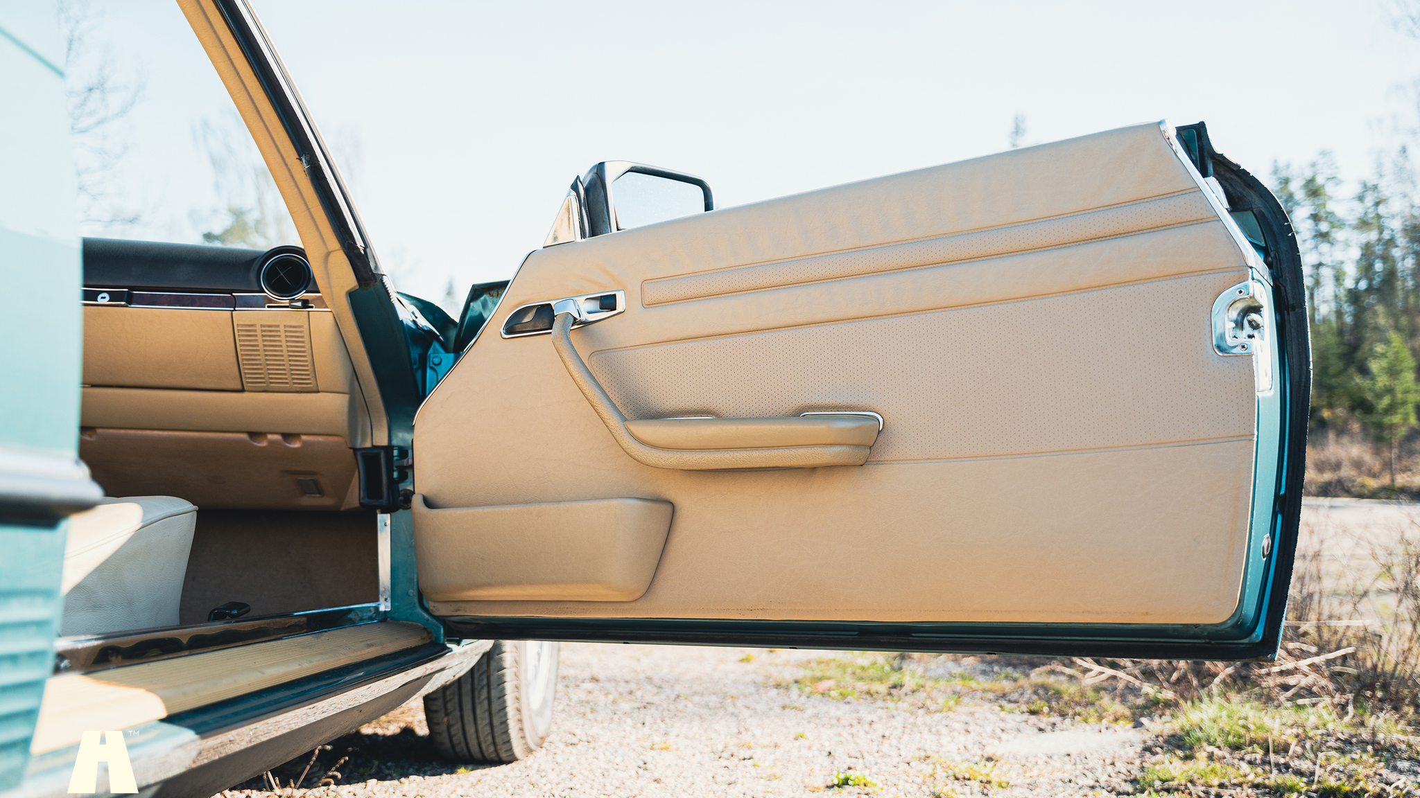 Innenraumfoto von 1985 Mercedes-Benz 380 SL