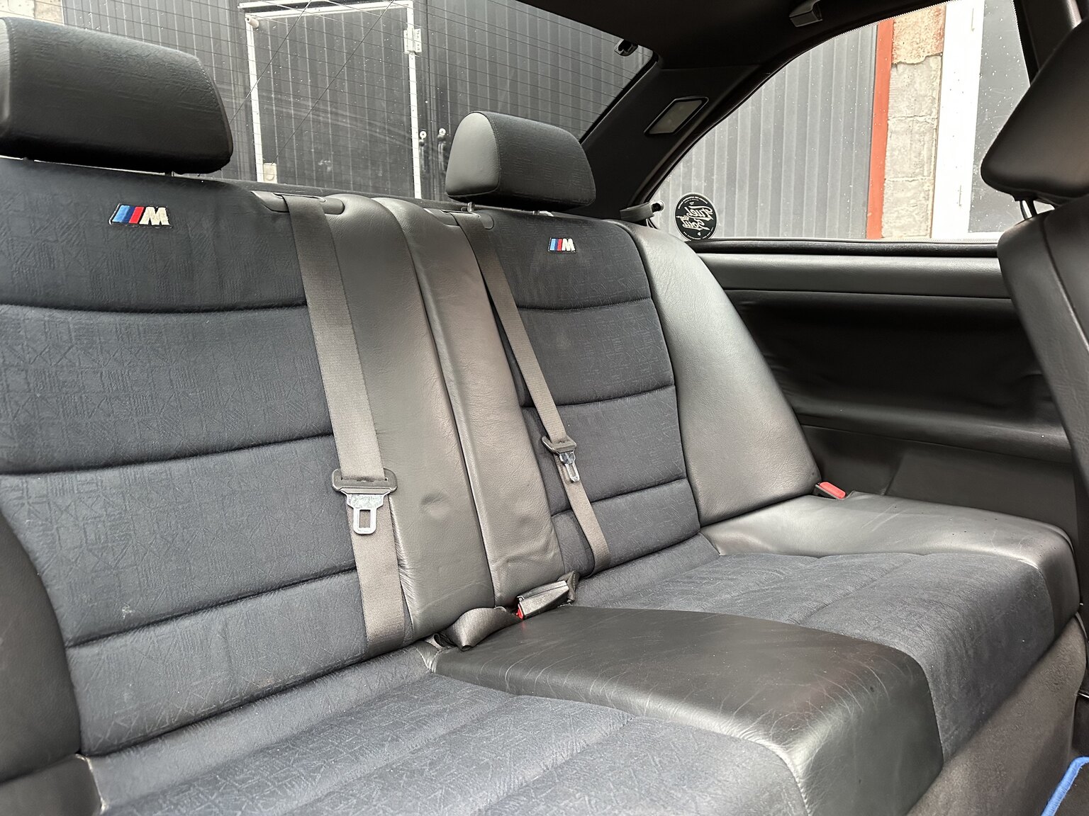 Innenraumfoto von 1996 BMW 328i Coupé E36 M-Sport