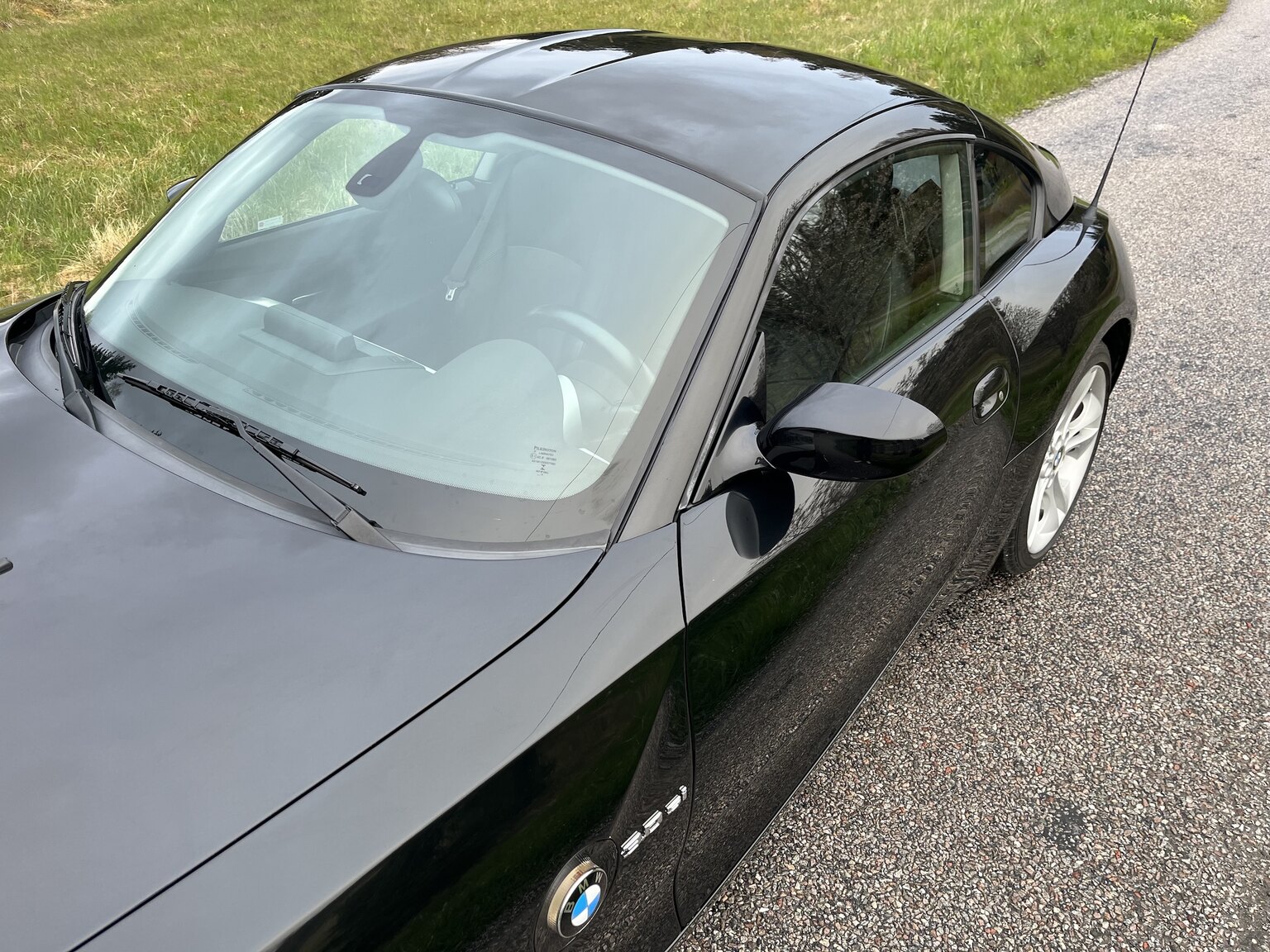 Exterior image of 2007 BMW Z4 3.0Si Coupé
