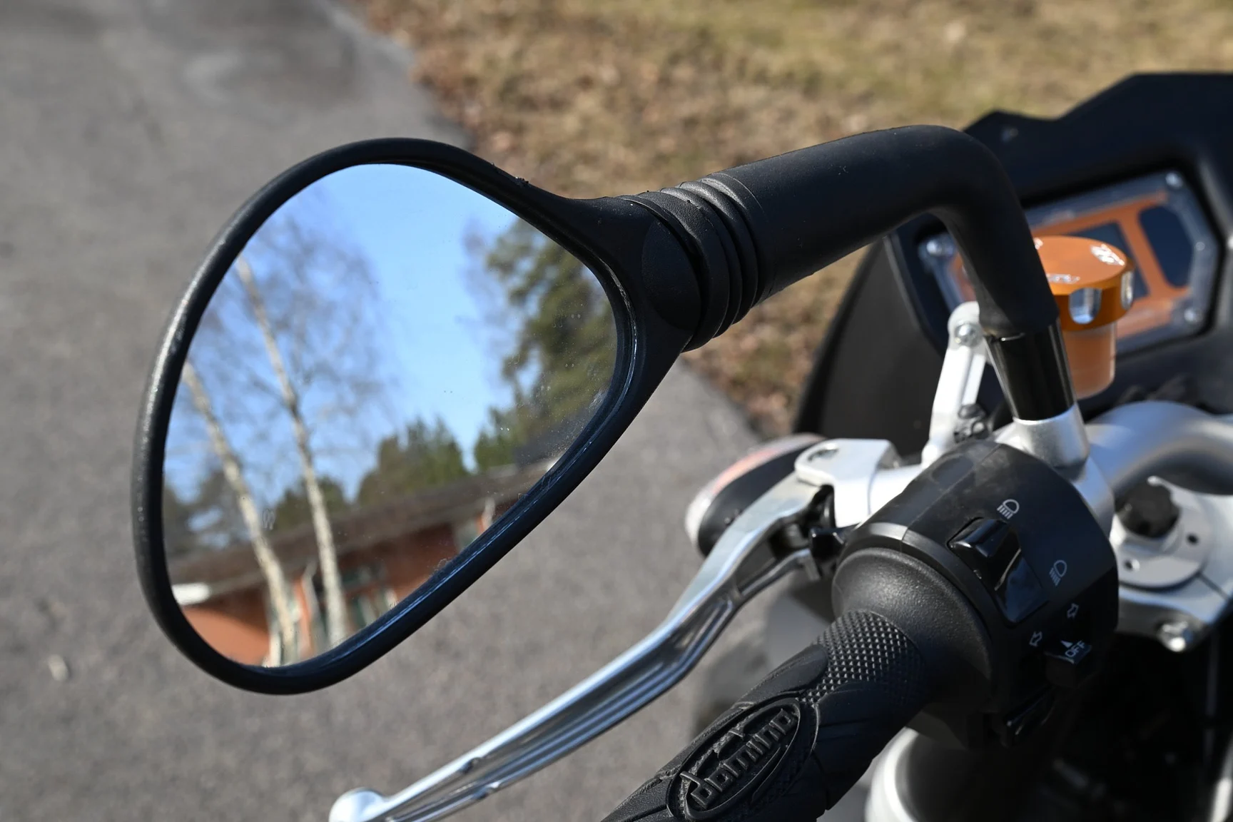 Exteriörbild på 2005 KTM 990 Super Duke (33)