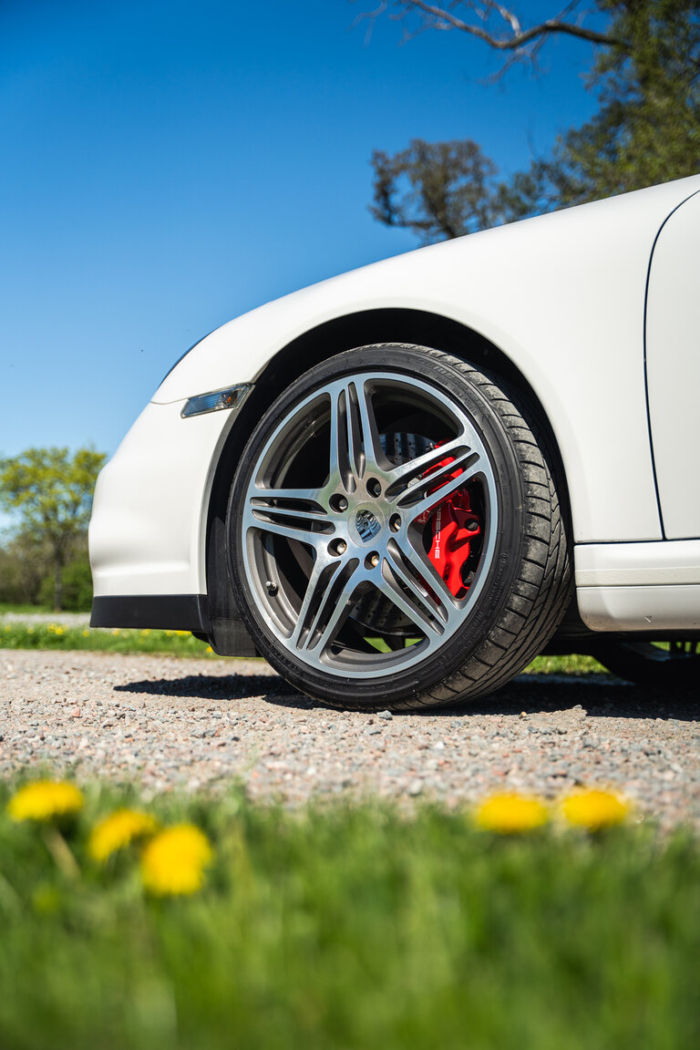 Exterior image of 2008 Porsche 911 Turbo Cabriolet (37)