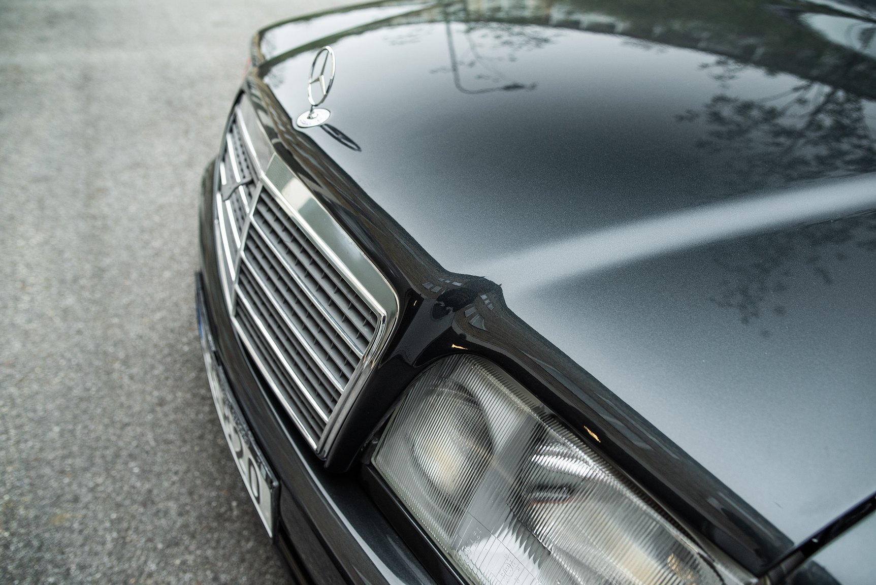 Exterior image of 1989 Mercedes-Benz 300 CE Koenig Specials