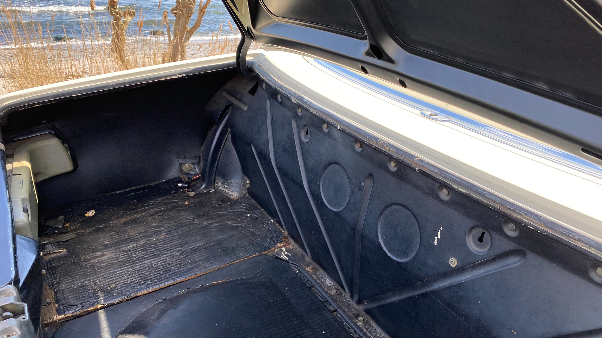 Innenraumfoto von 1972 Mercedes-Benz 350 SL (52)