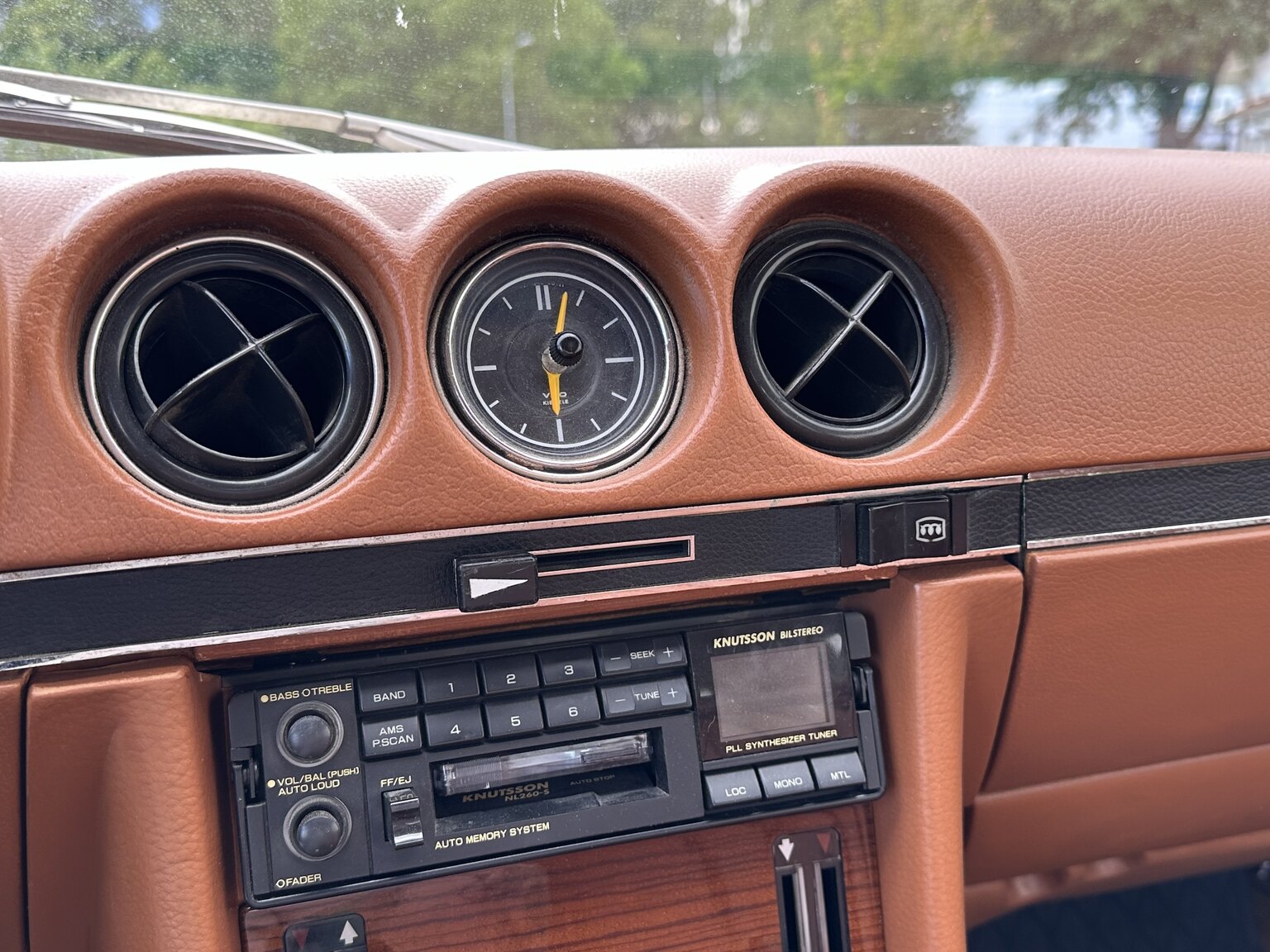 Innenraumfoto von 1974 Mercedes benz 450 SL