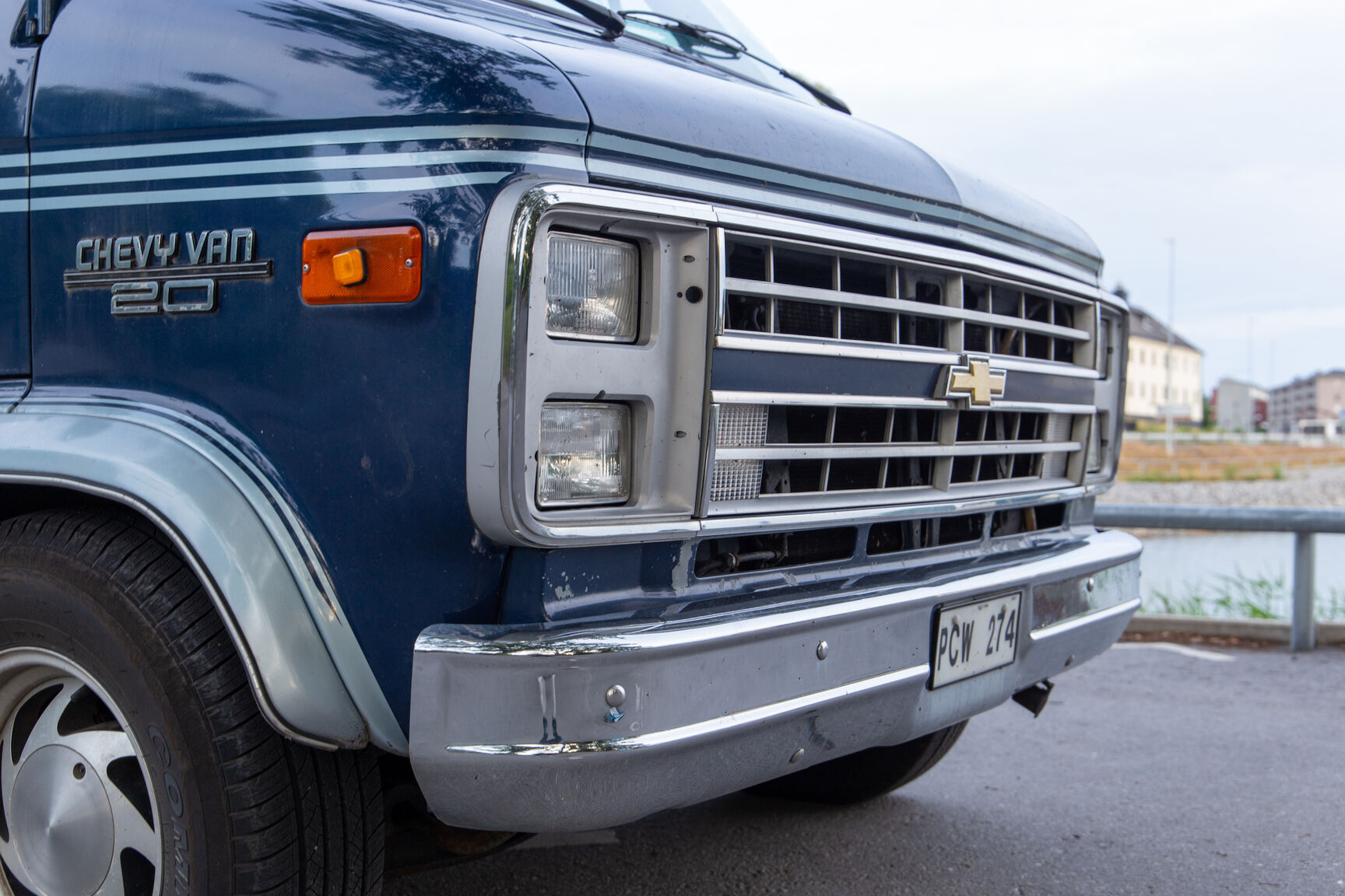 Exterior image of 1989 Chevrolet G20 Conversion Van