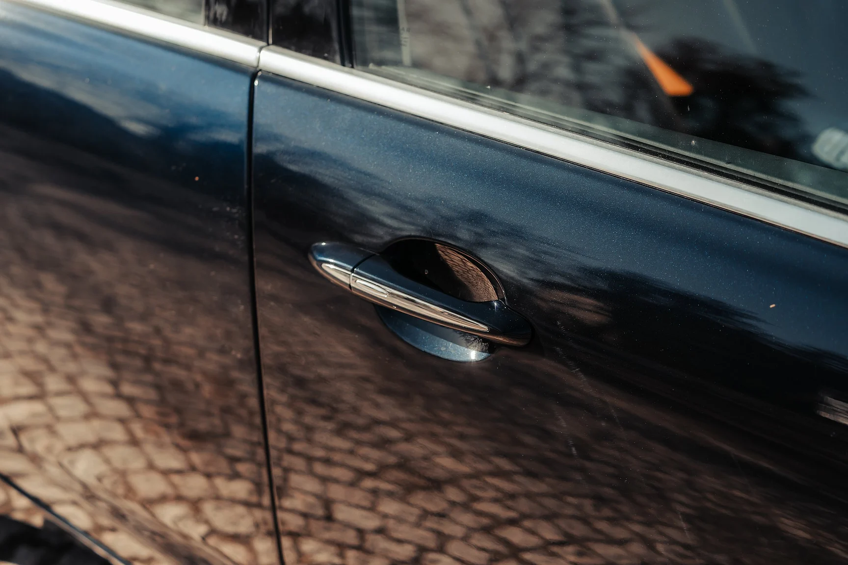 Exterior image of 2012 Jaguar XJ (60)