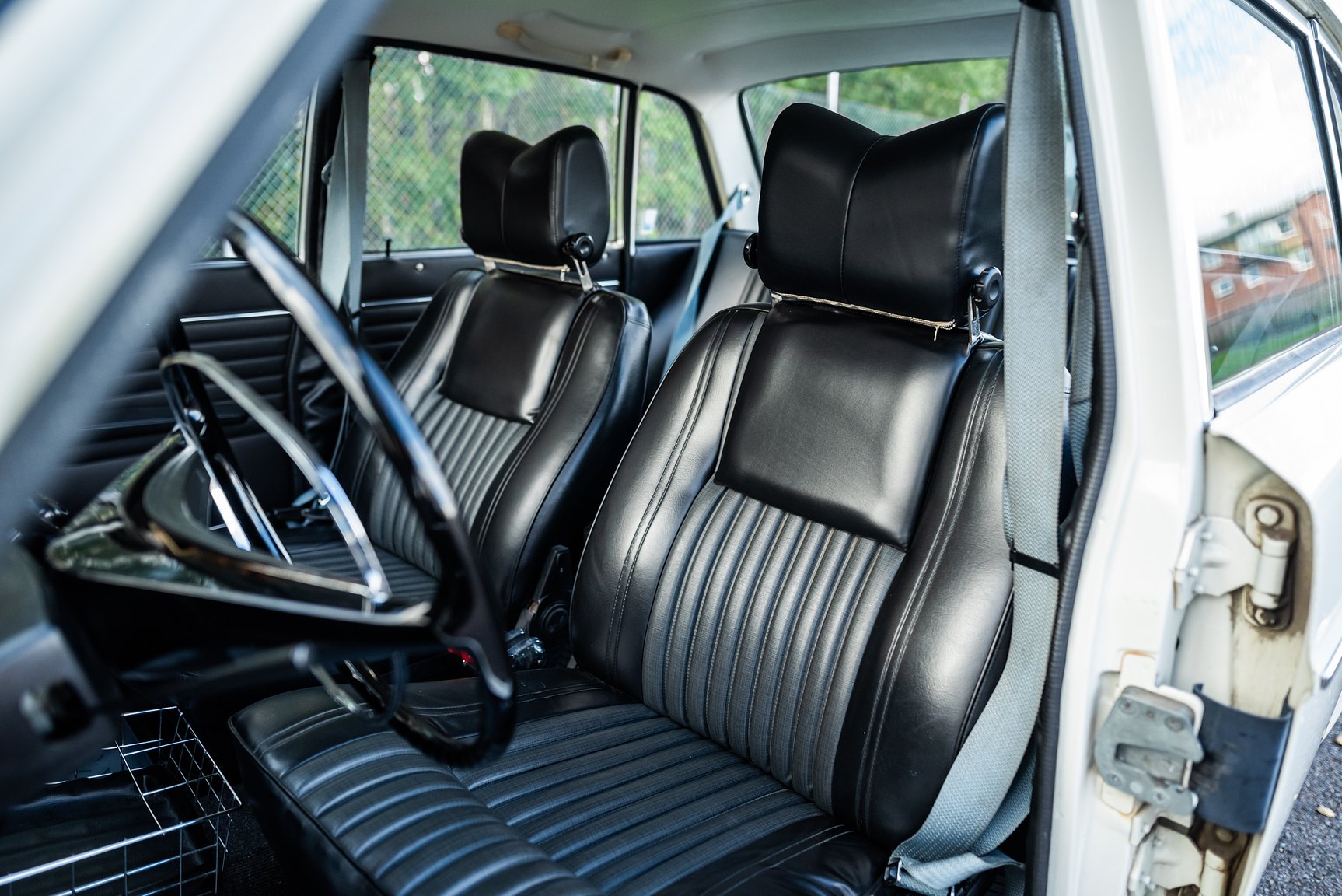 Interior image of 1967 Volvo 144 1.8 