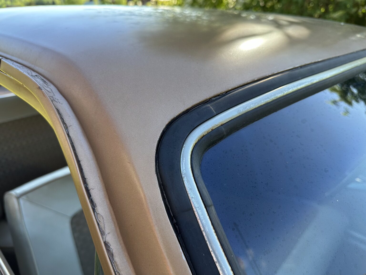Exteriörbild på 1966 Plymouth Valiant 100 2-door Sedan