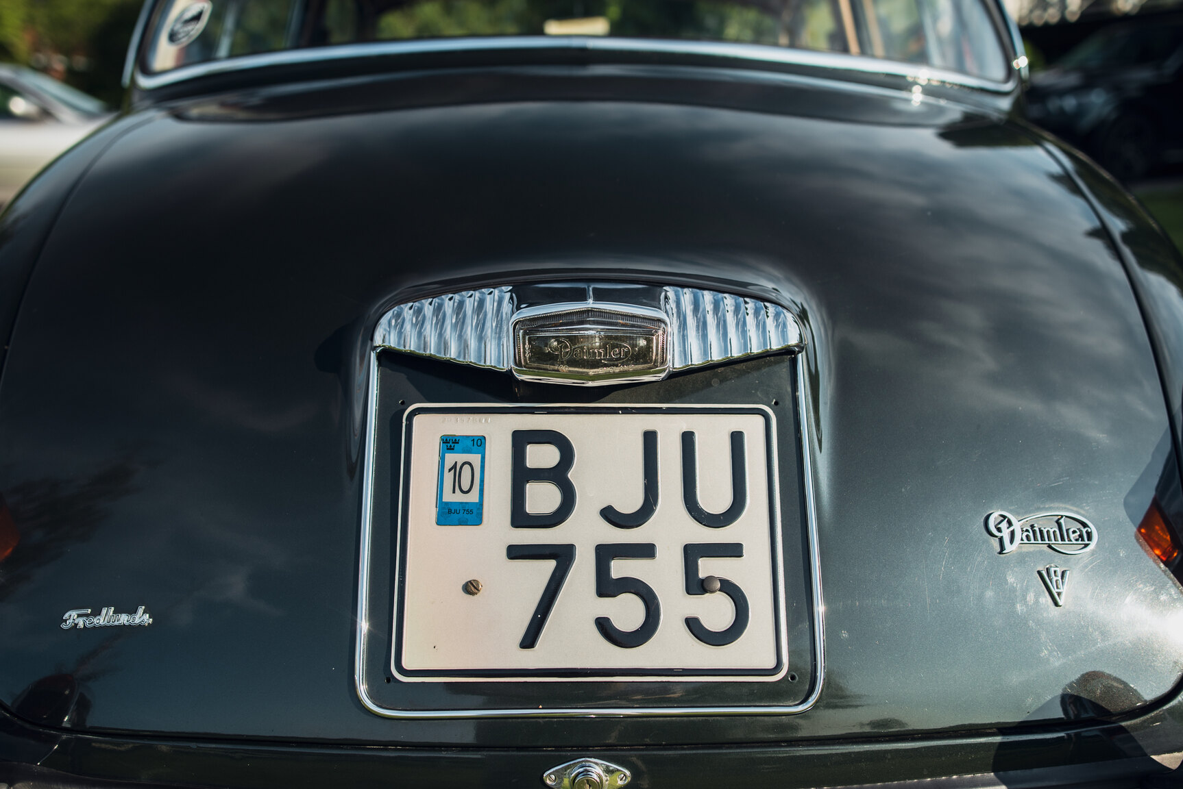 Exterior image of 1965 Daimler 250 V8