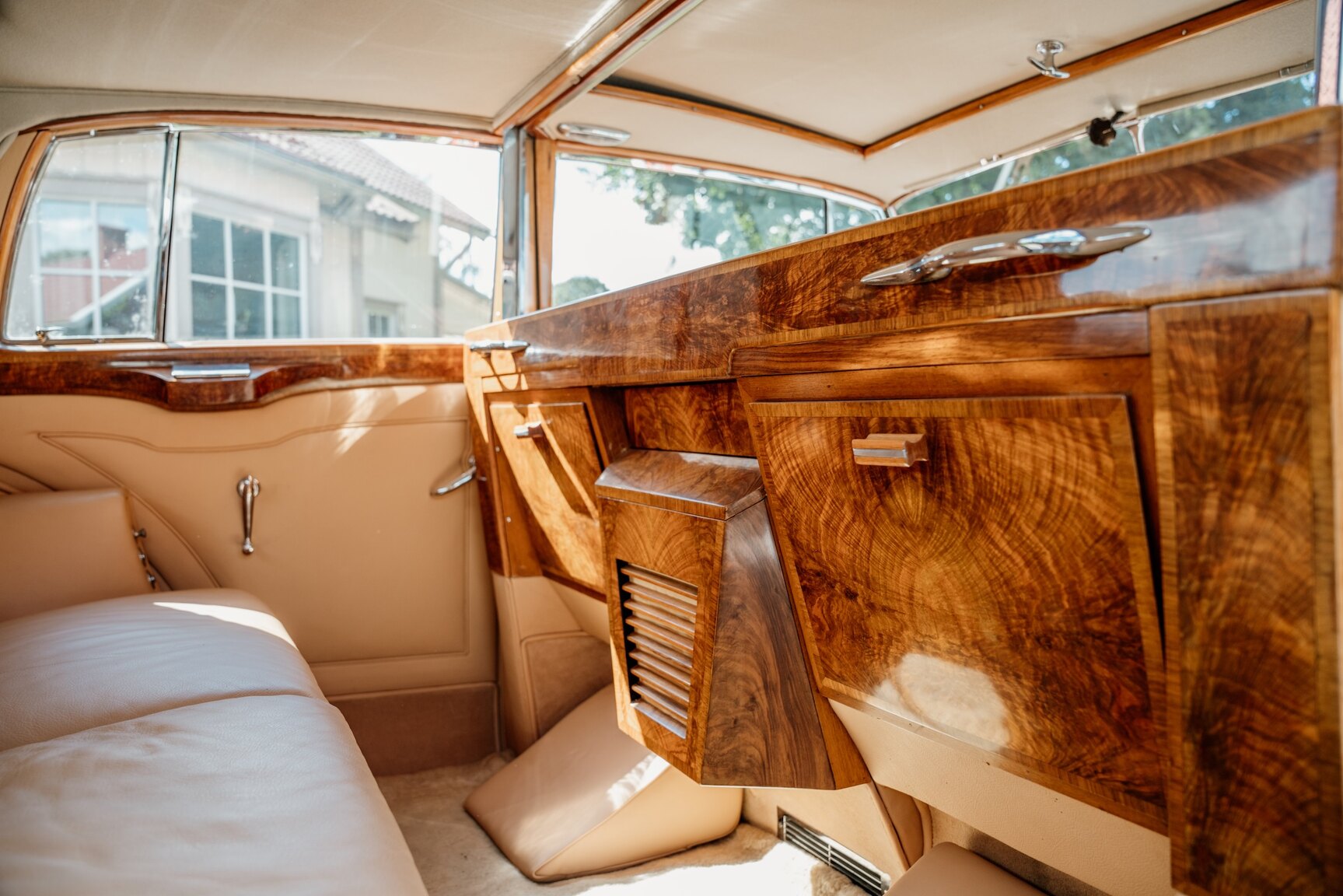 Interior image of 1949 Rolls Royce Silver Wraith
