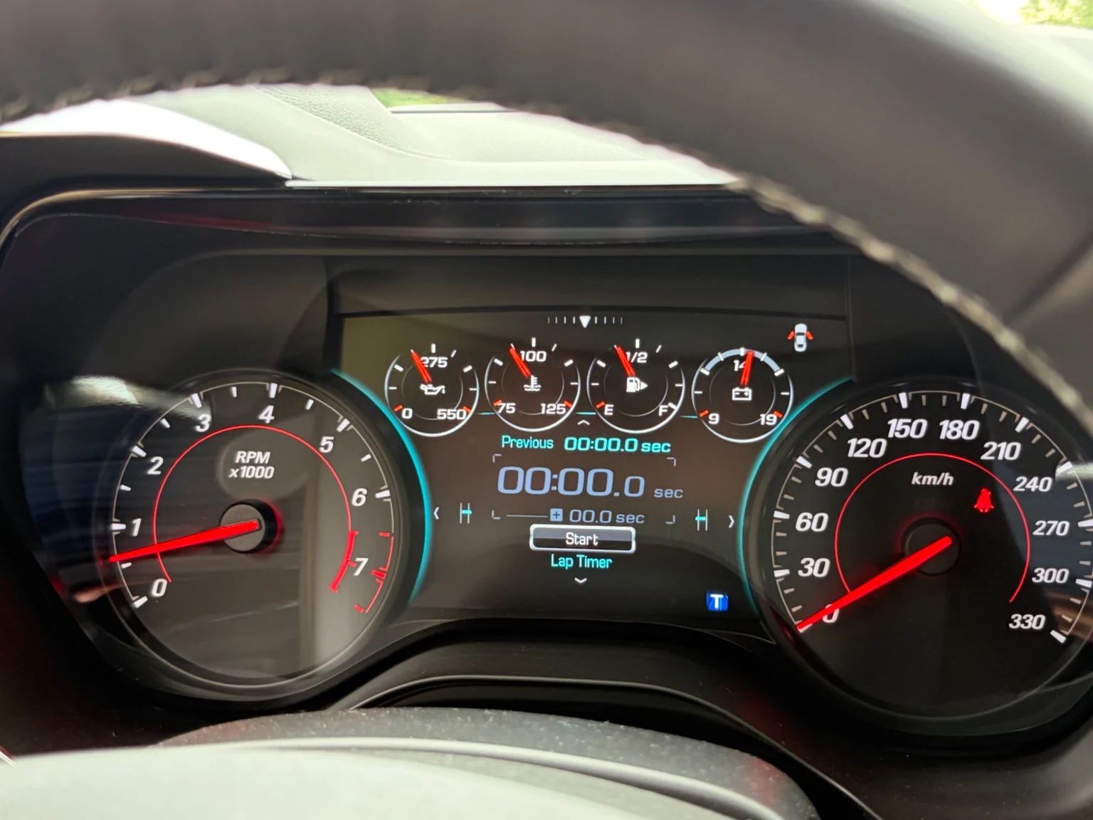 Innenraumfoto von 2017 Chevrolet Camaro SS (10)