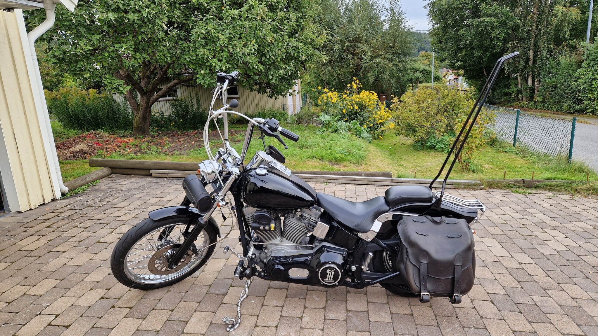 Exterior image of 2000 Harley-Davidson Softail Standard 1.4 Twin Cam 88B