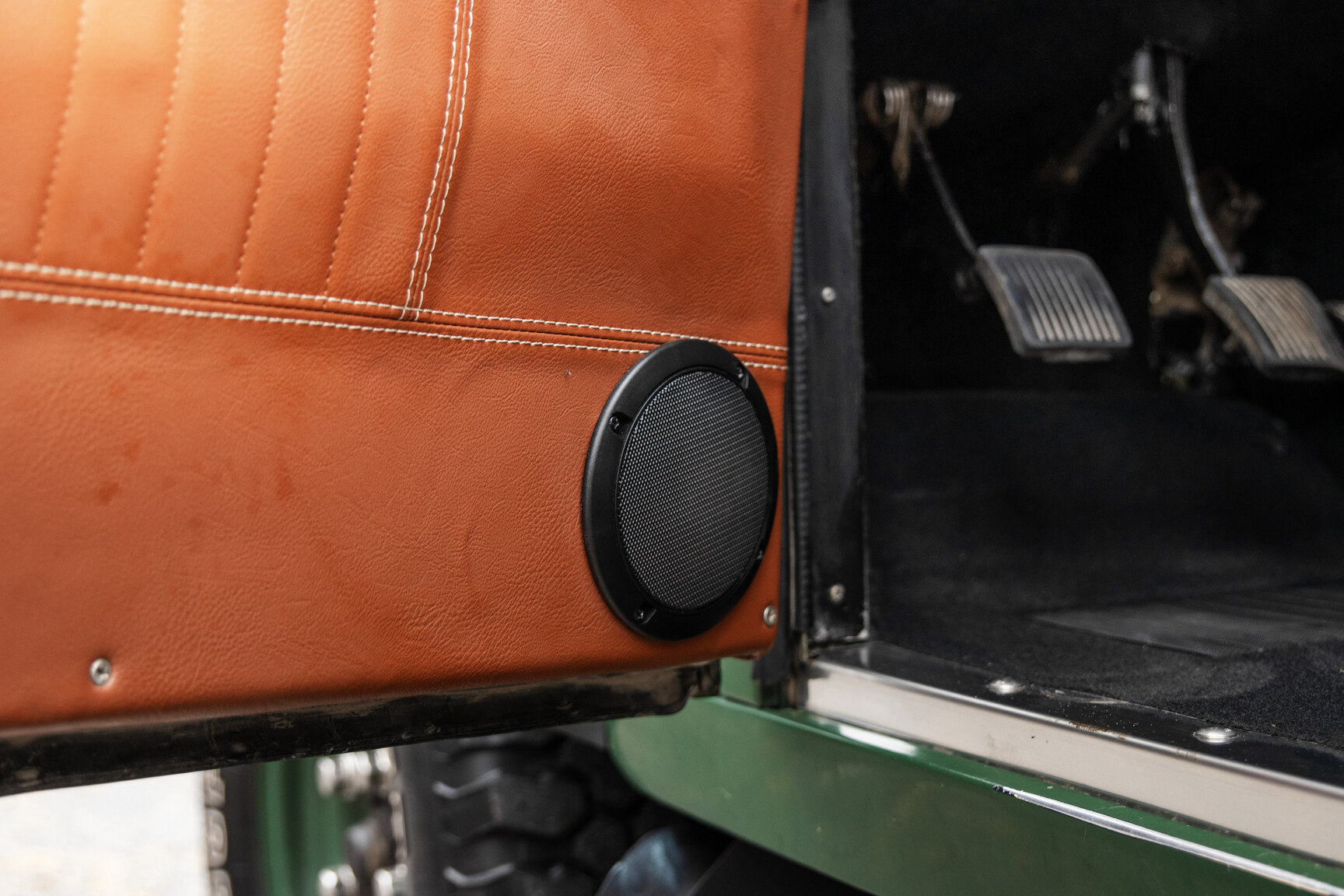 Innenraumfoto von 1996 Land Rover Defender 90 300TDi (32)