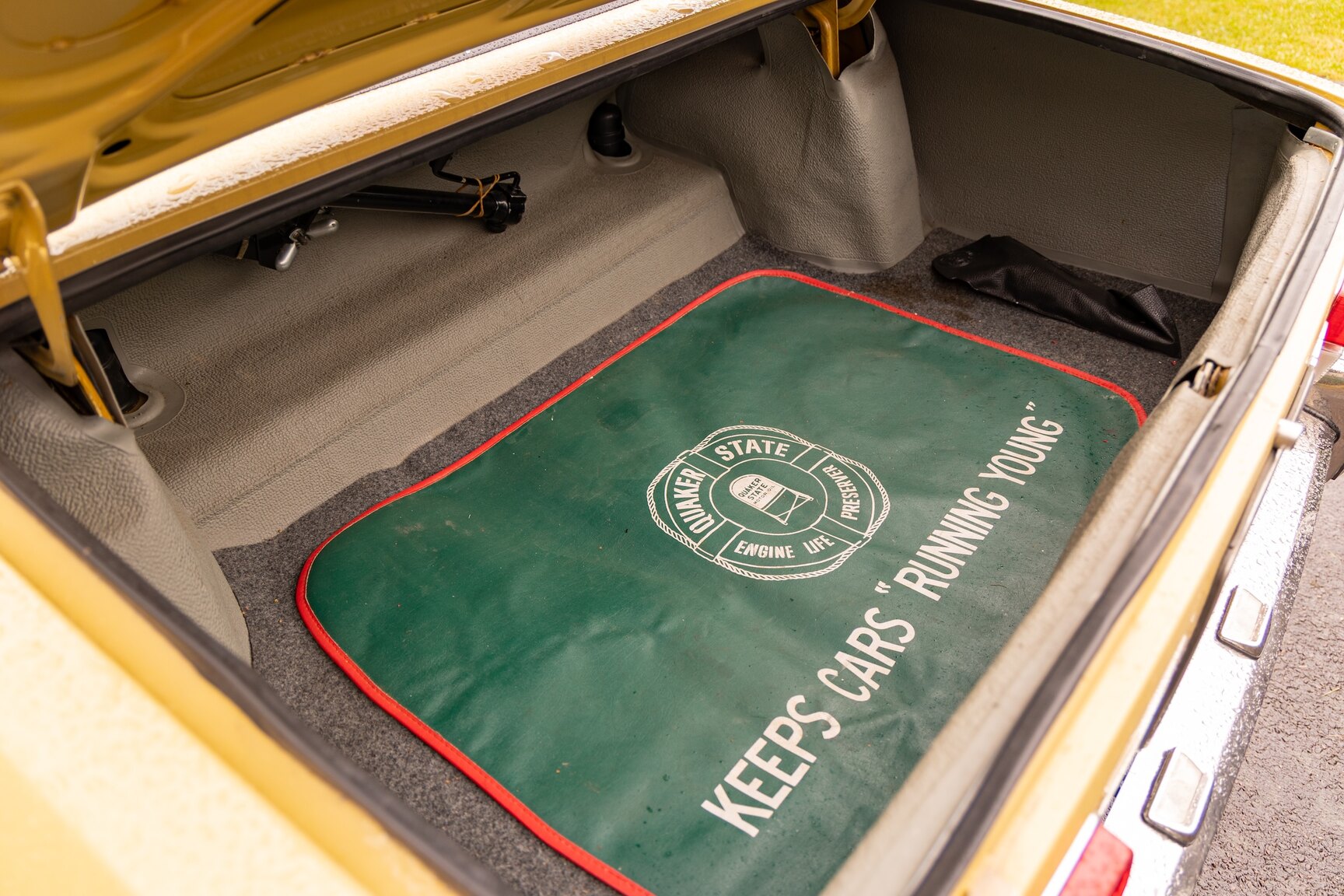 Interior image of 1974 Alfa Romeo Berlina 2000